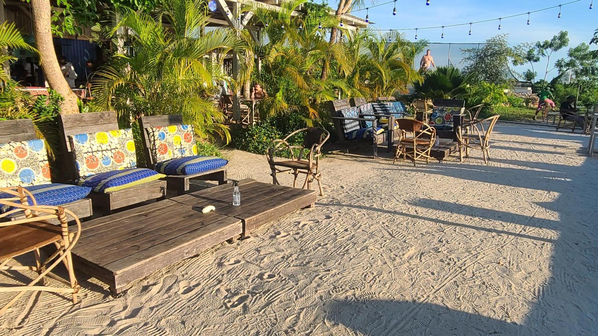 Hotel Fumba Town Tausi