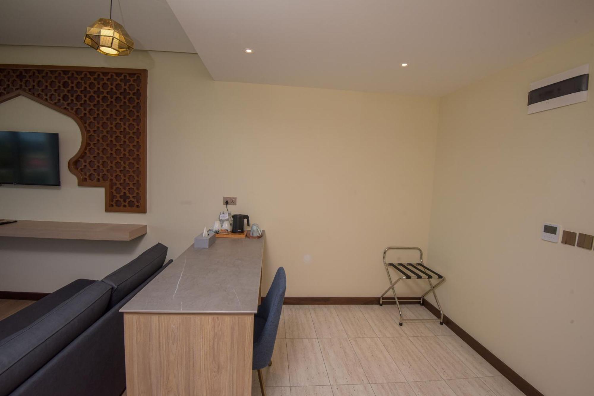 Golden Tulip Airport & Hotel