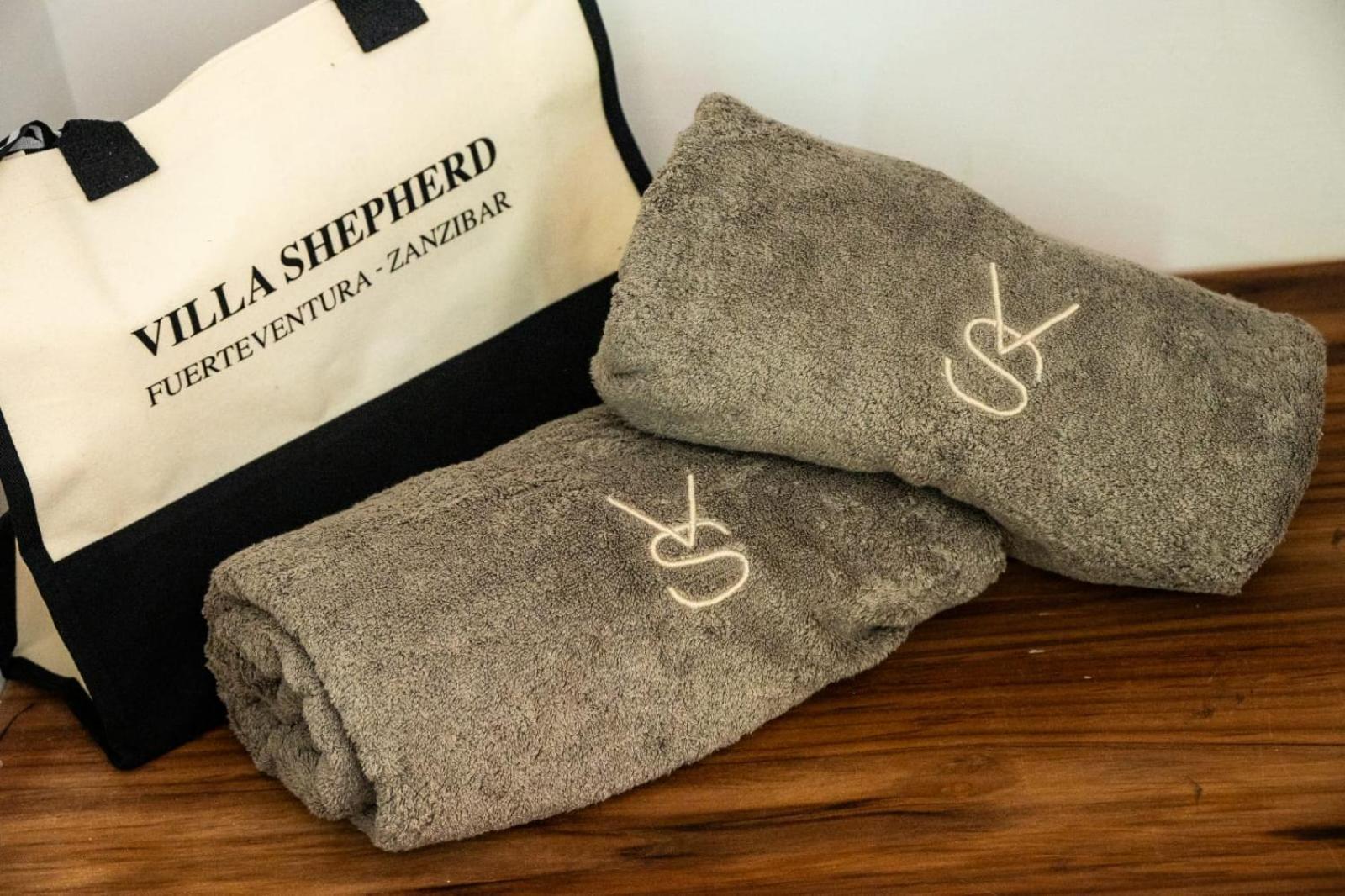 Shepherd Zanzibar - Luxury Front - Kiwengwa Villa *