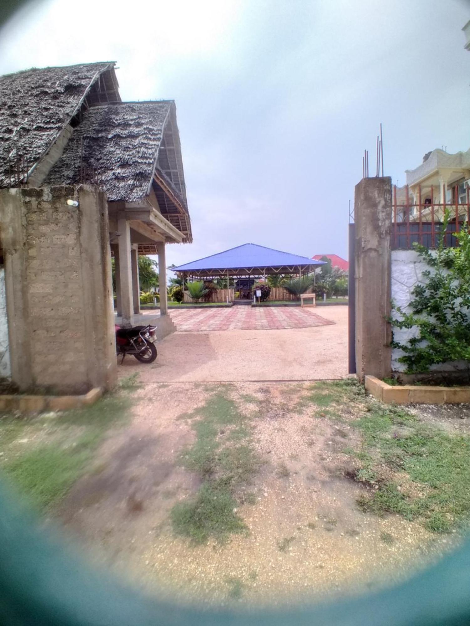 In Ras * Nungwi
