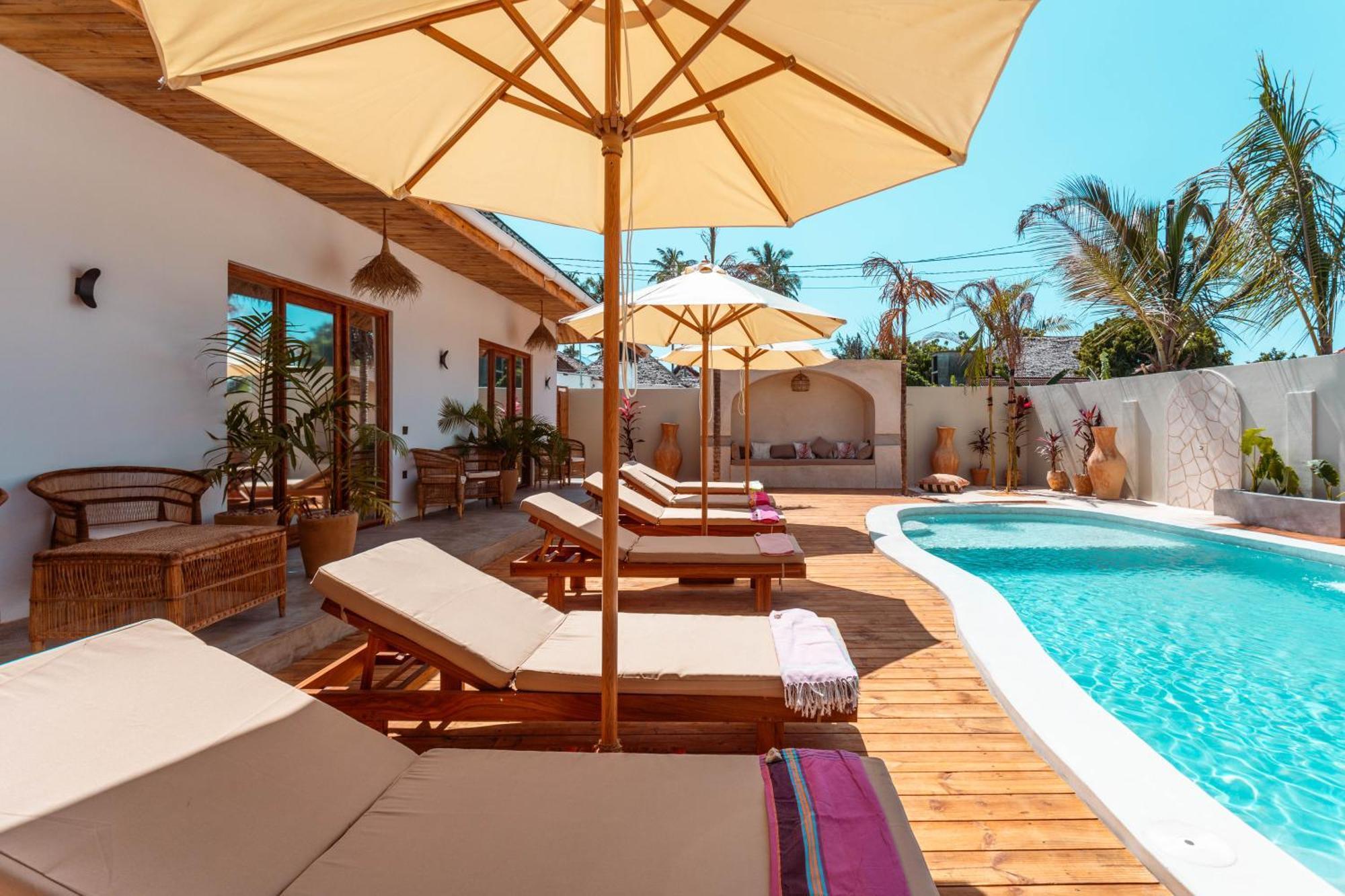 Casa Ananda Boutique Hotel 3*