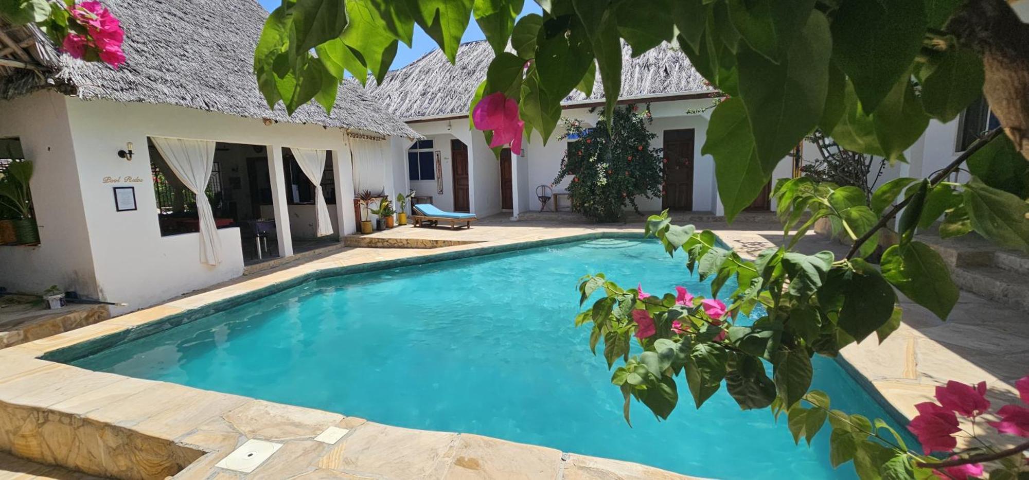 Dragonfly Hotel 3*