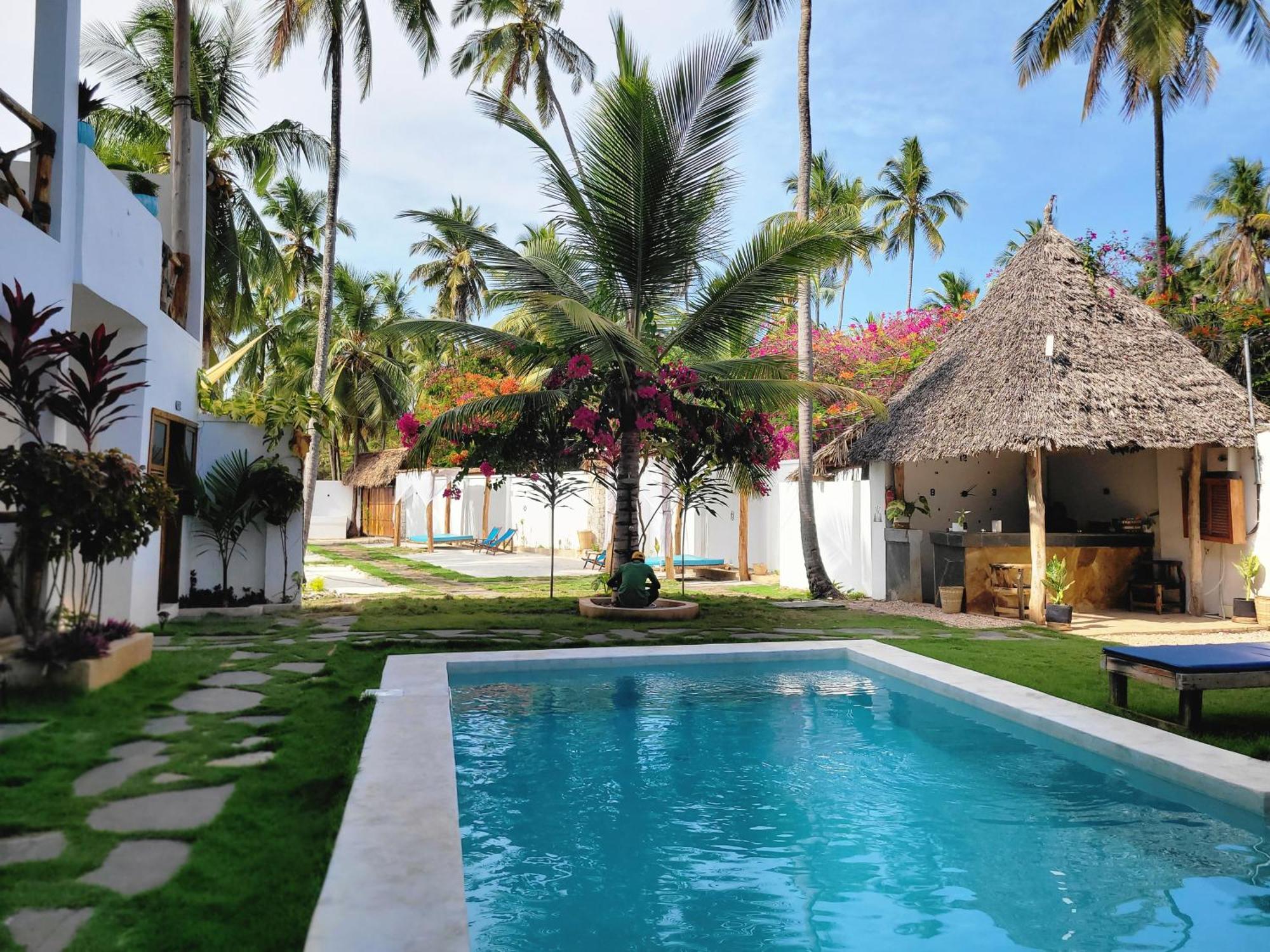 Mambo Lodge