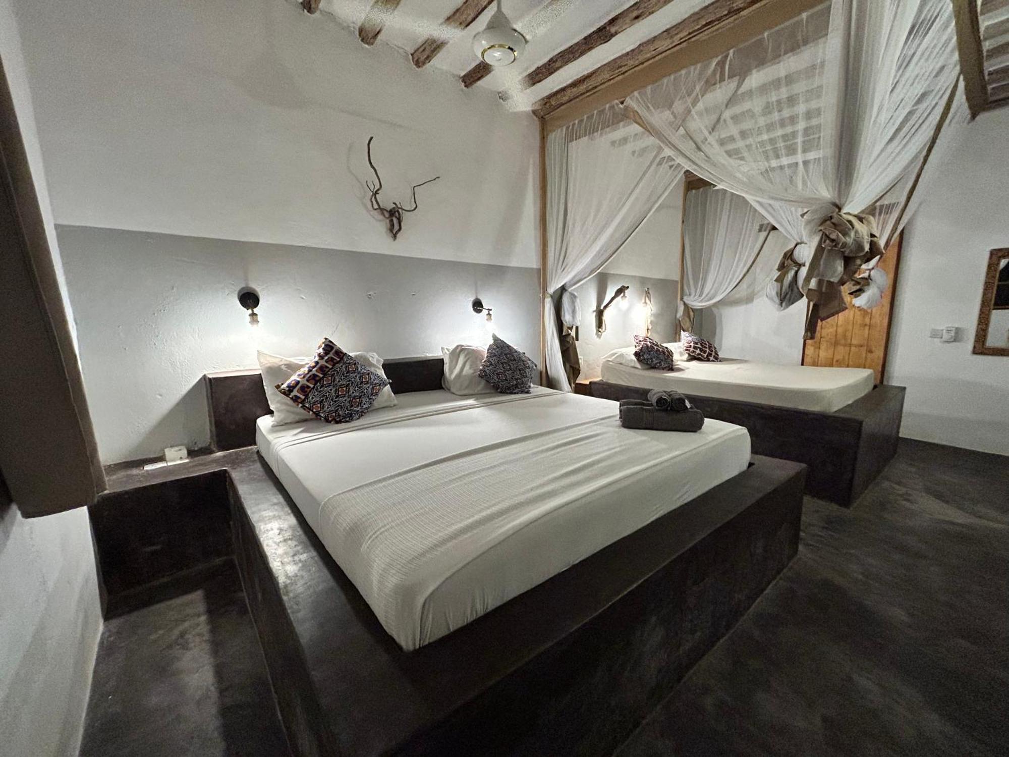 Bahari Bed & Breakfast 2*