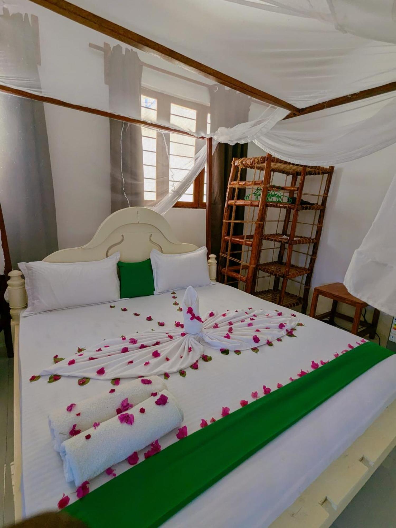 Zanz 14 Hotel *