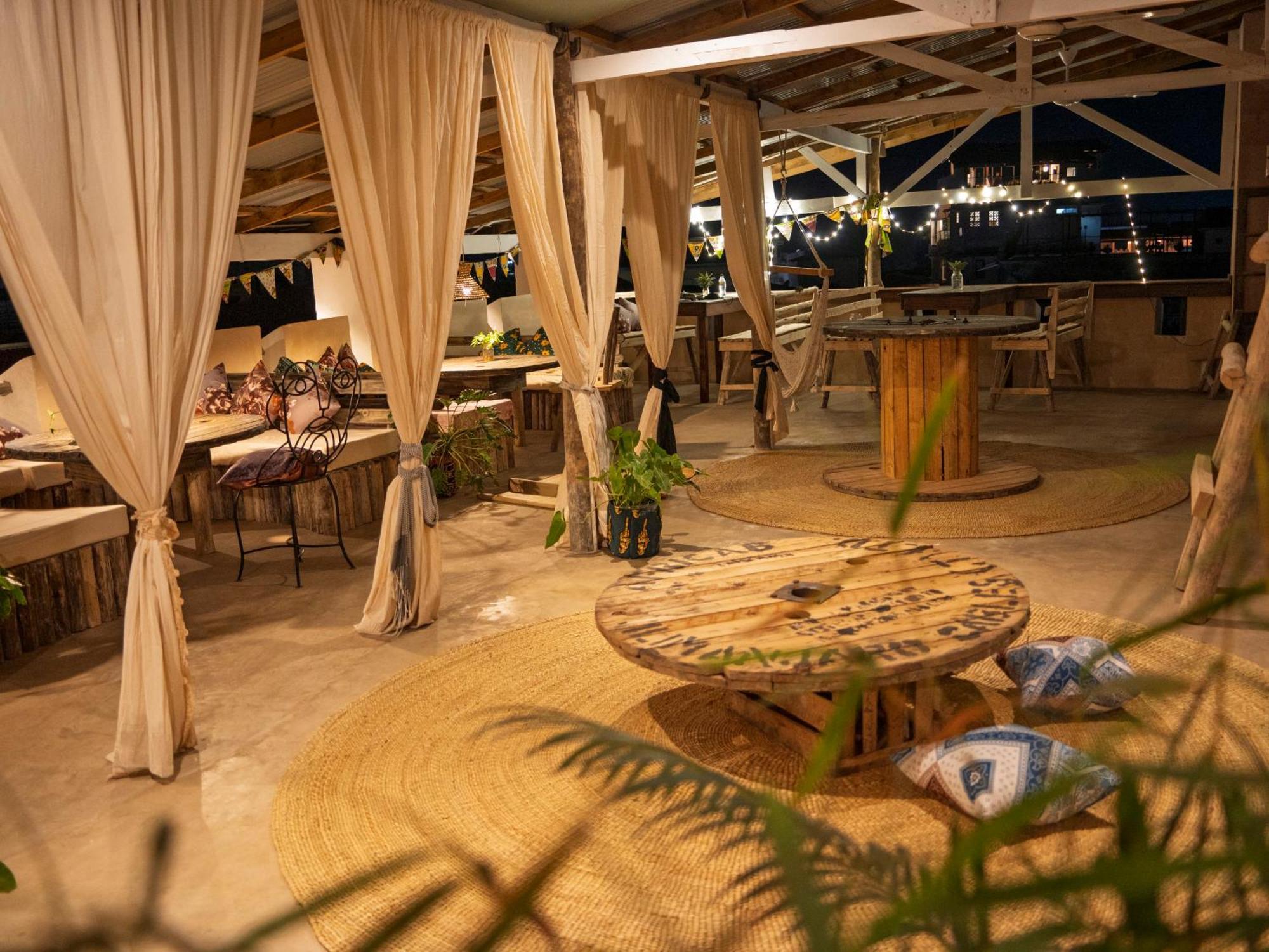 Firefly Boutique Hotel *