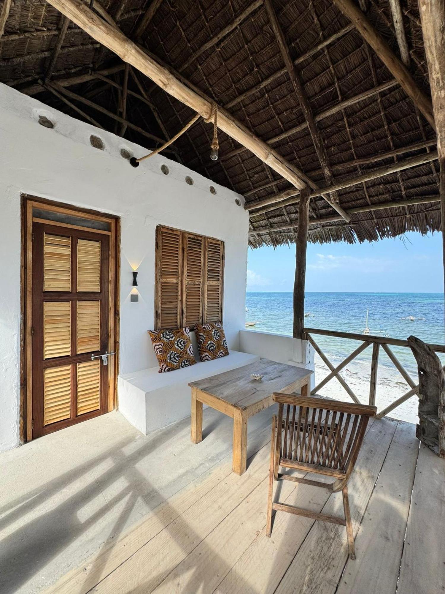 Mango House 3*