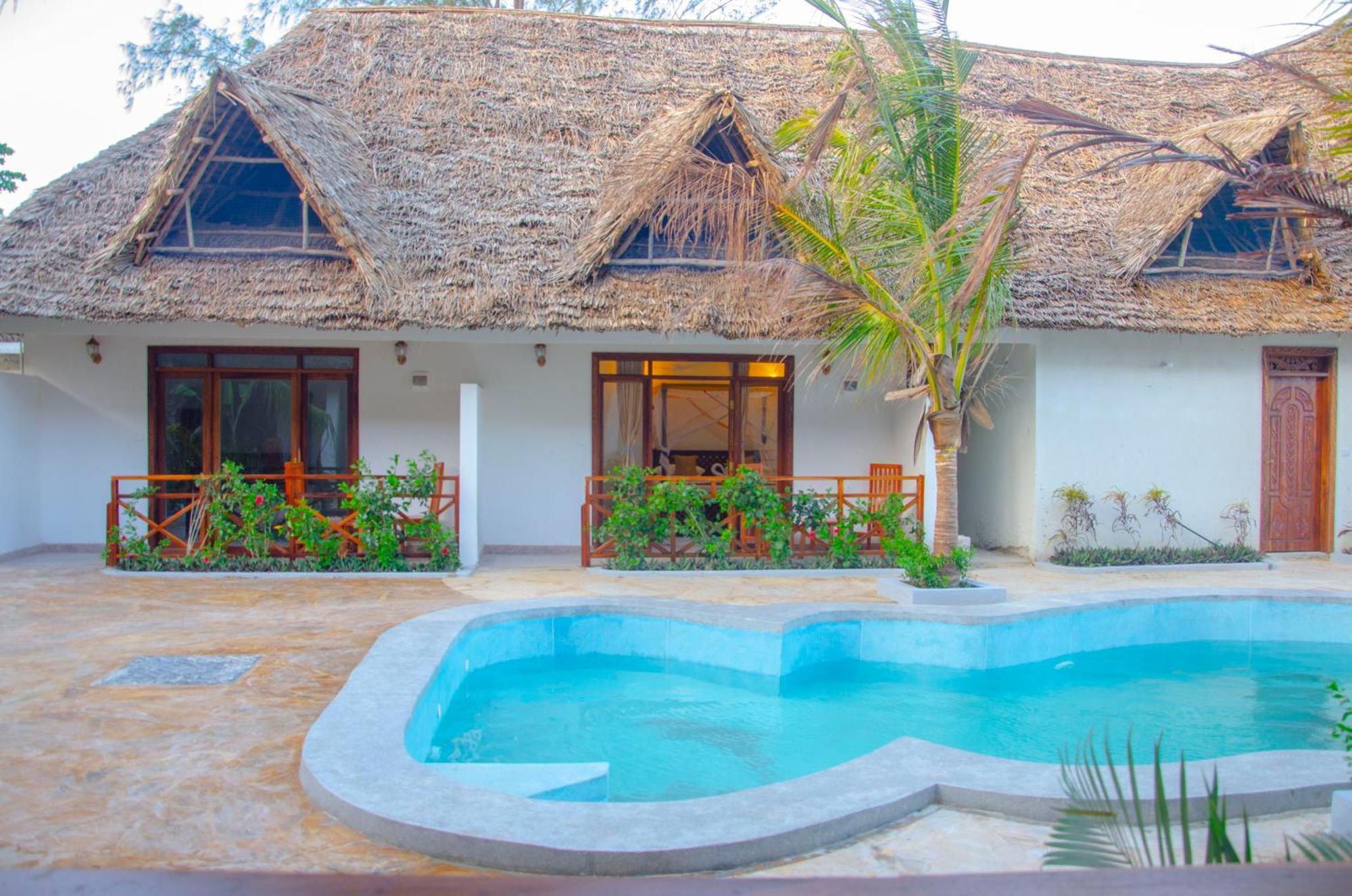 Zamu Hotel 4*