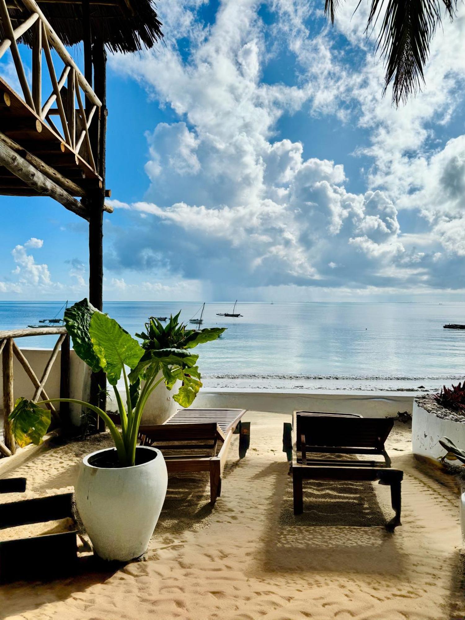 Mango House 3*