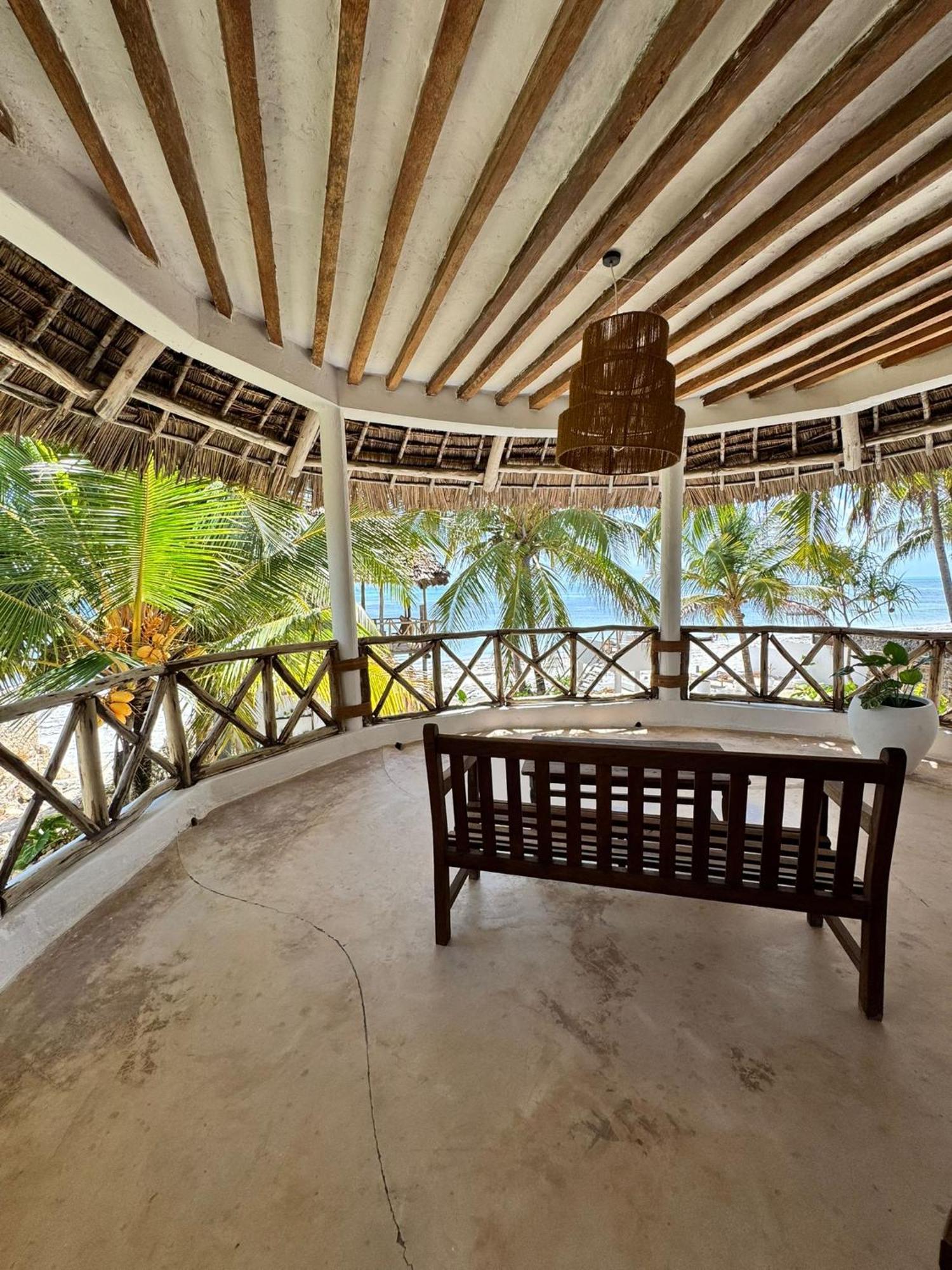 Mango House 3*