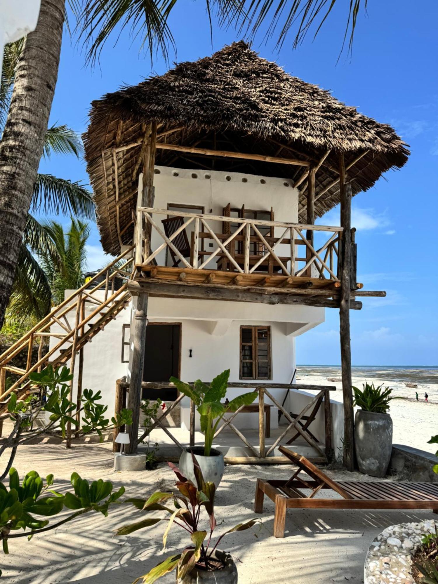 Mango House 3*