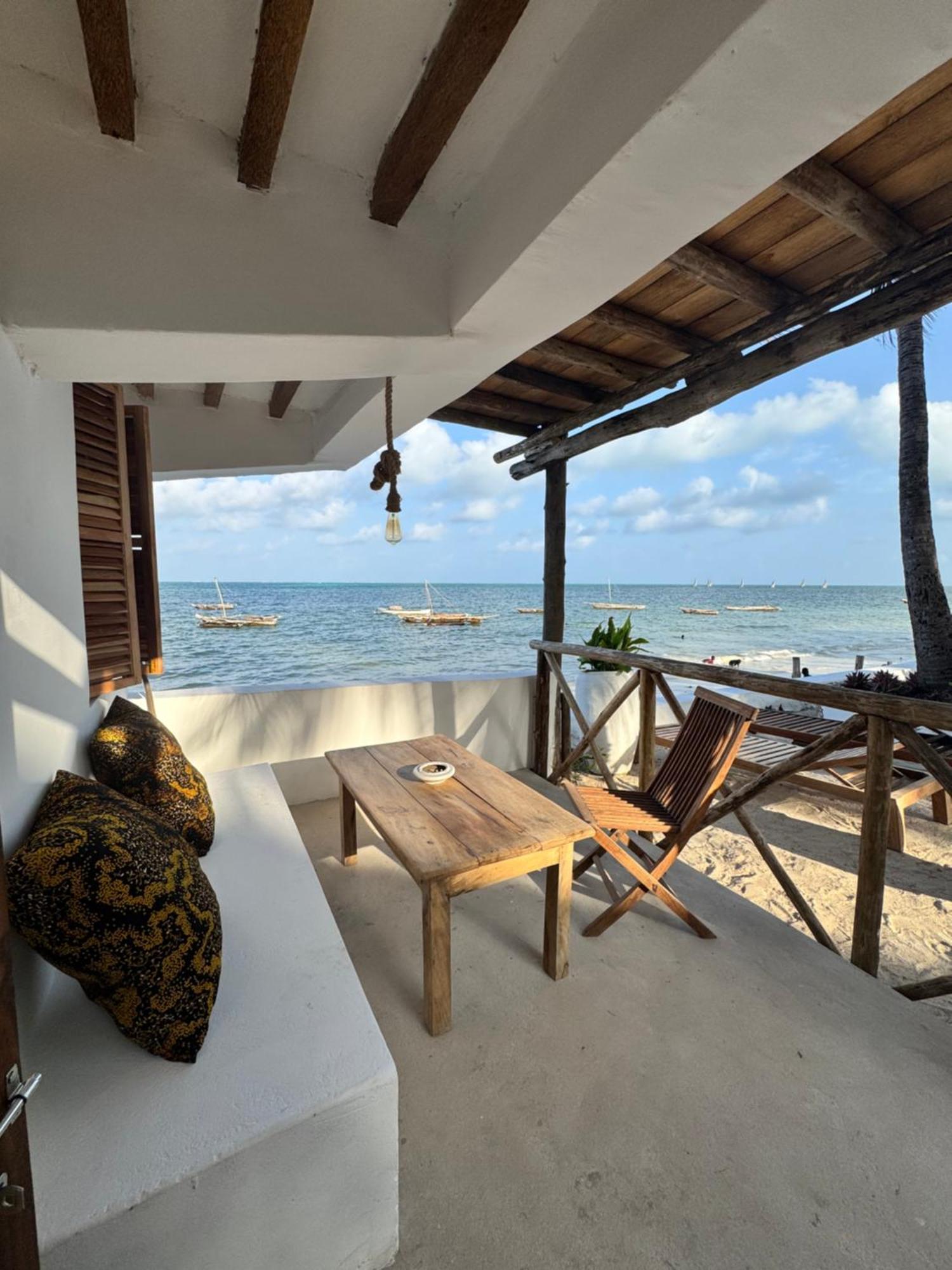 Mango House 3*