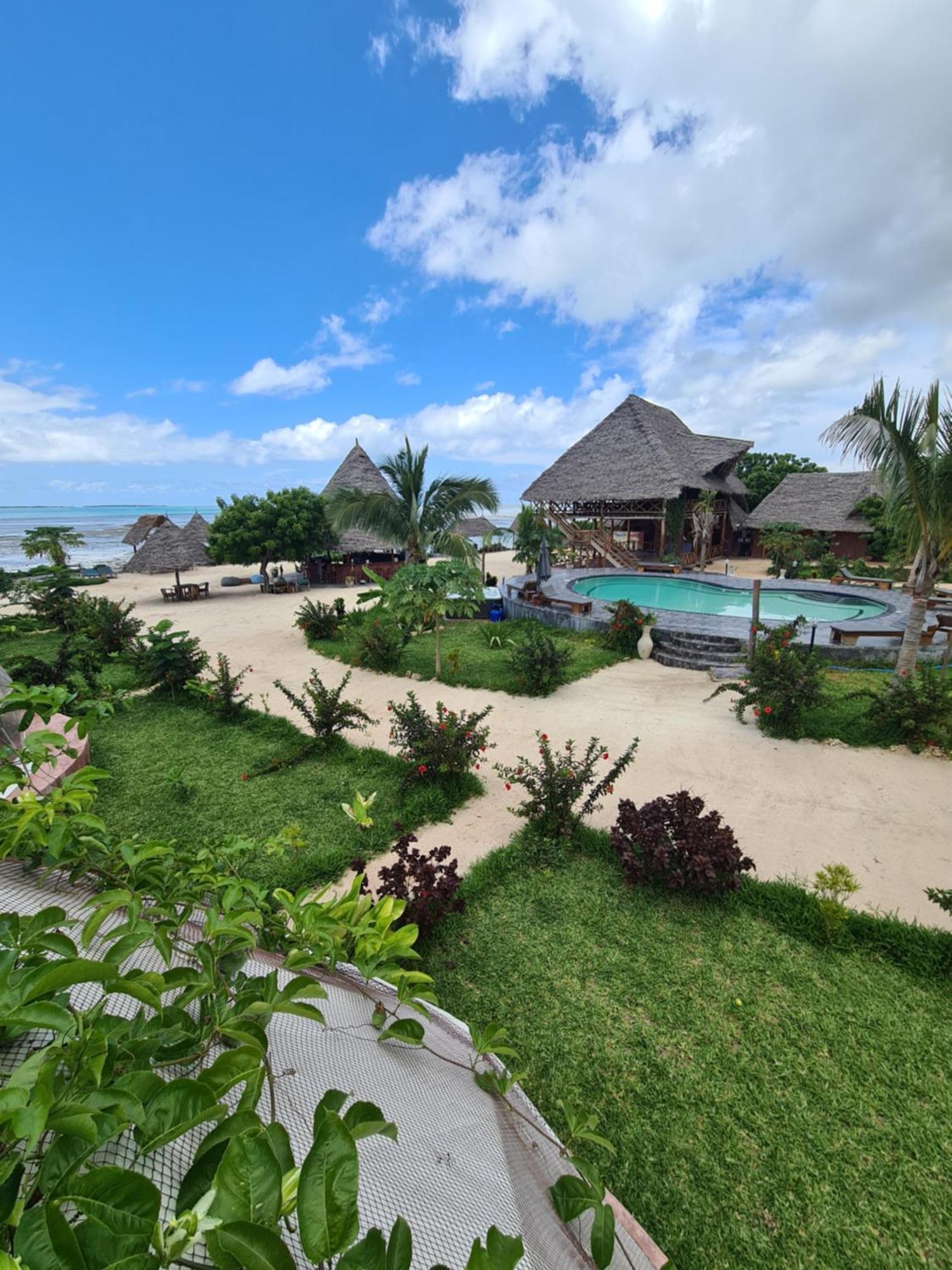 Paradise Hotel