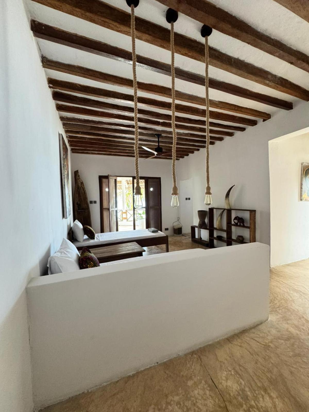 Mango House Guest house