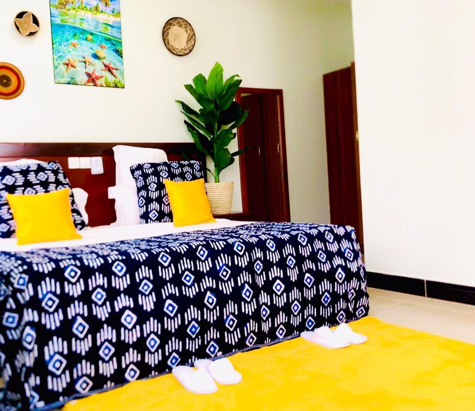 Hotel Sea Crest 3*