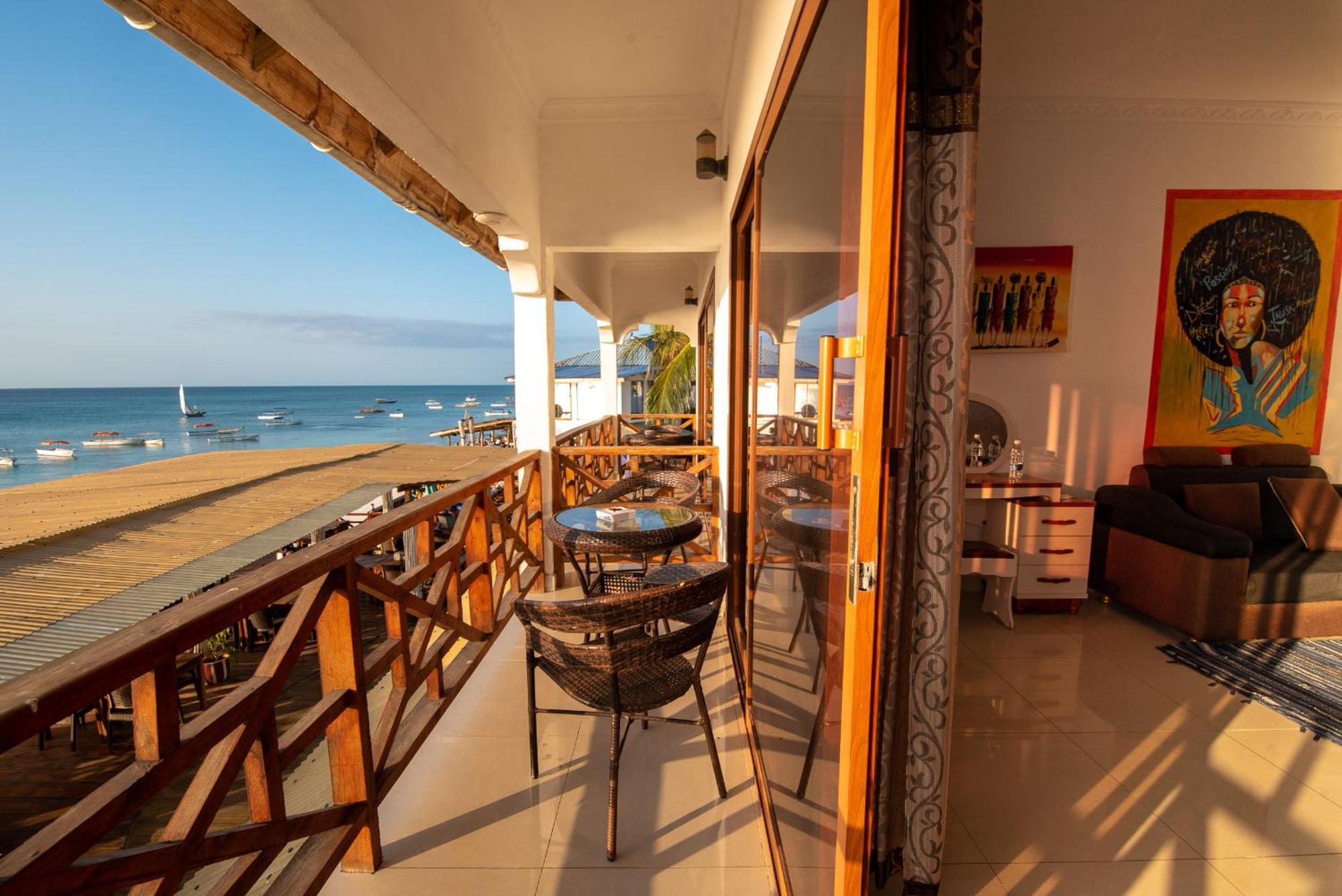 Zenobia Hotel