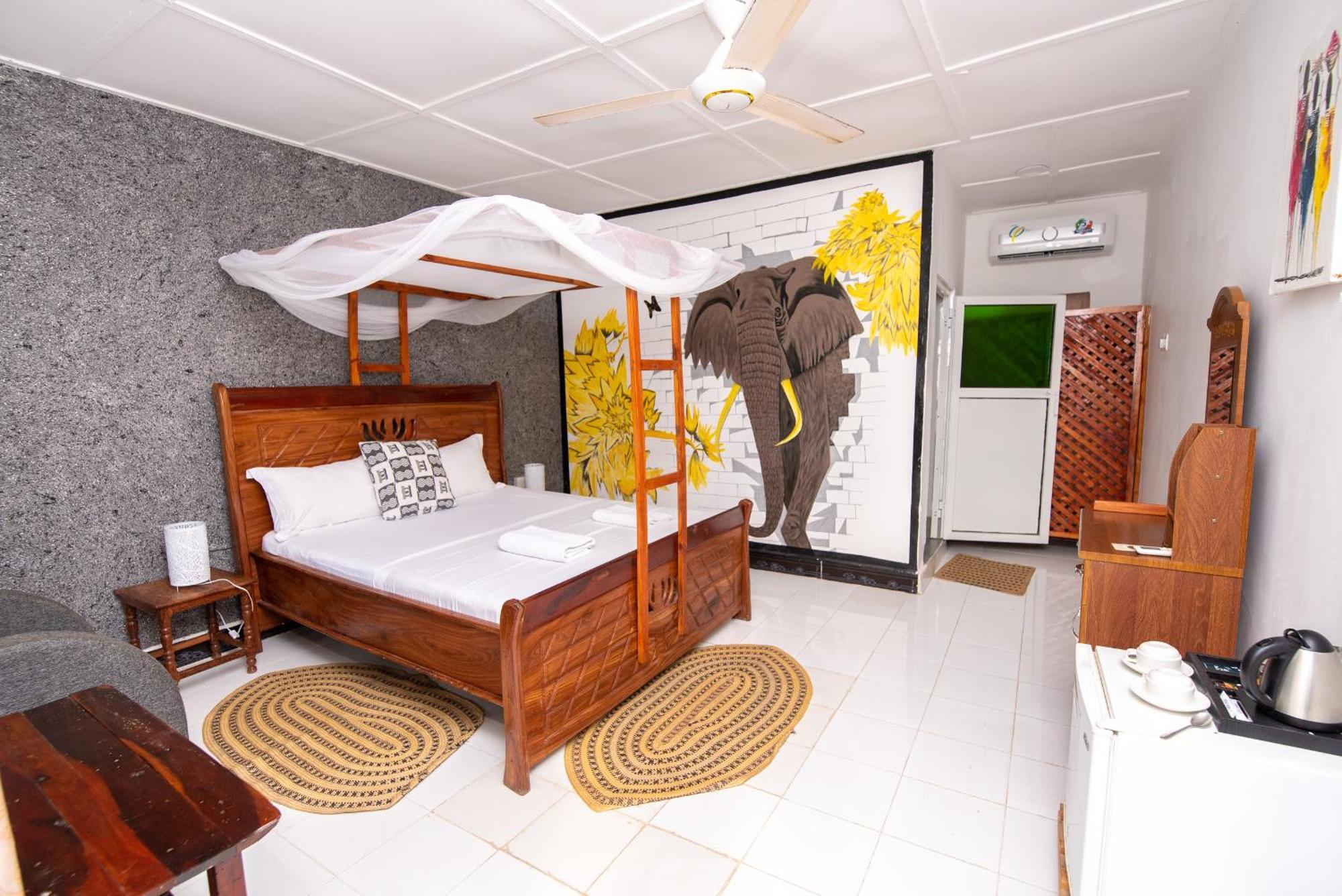 Zenobia Hotel 3*