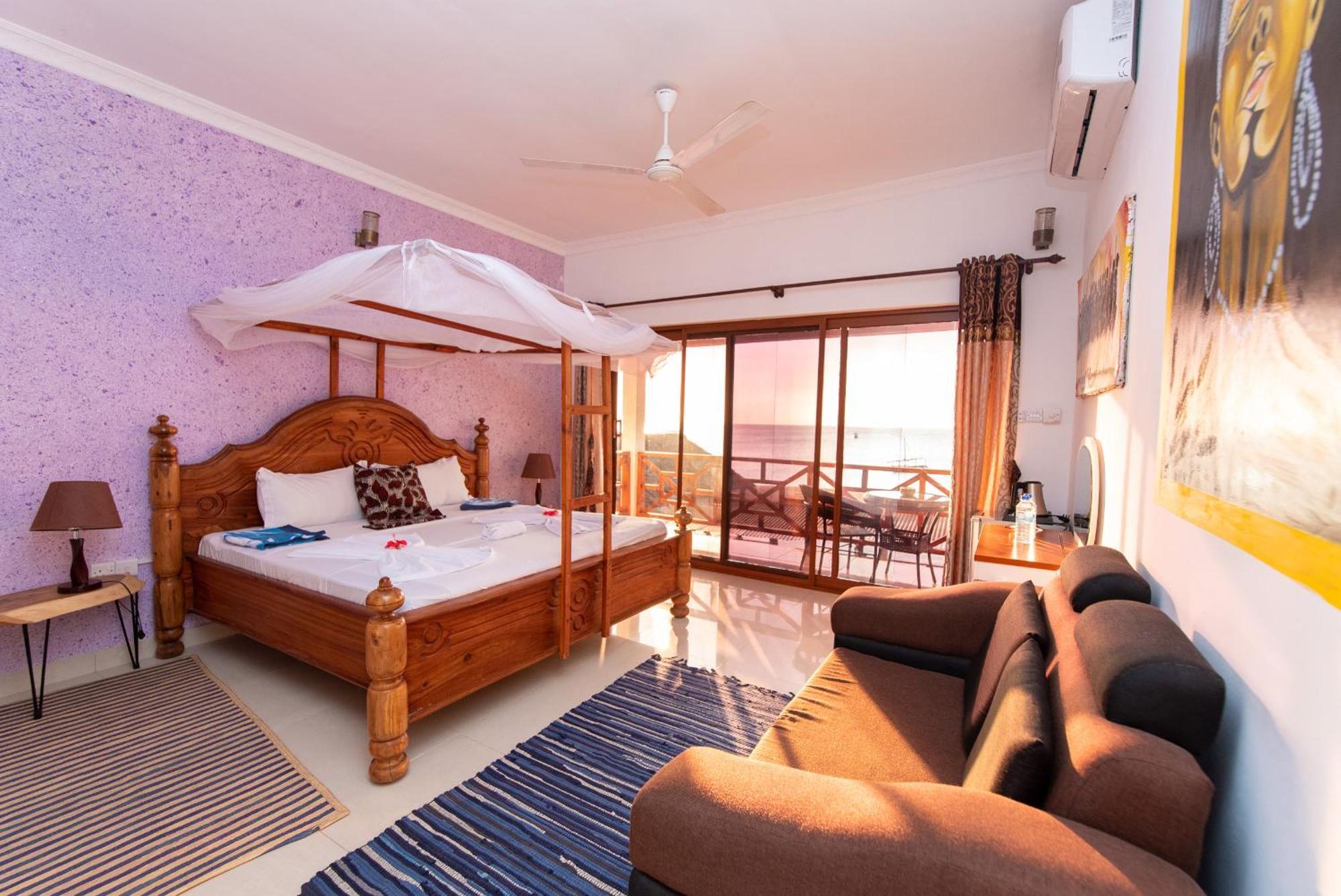 Hotel Zenobia 3*