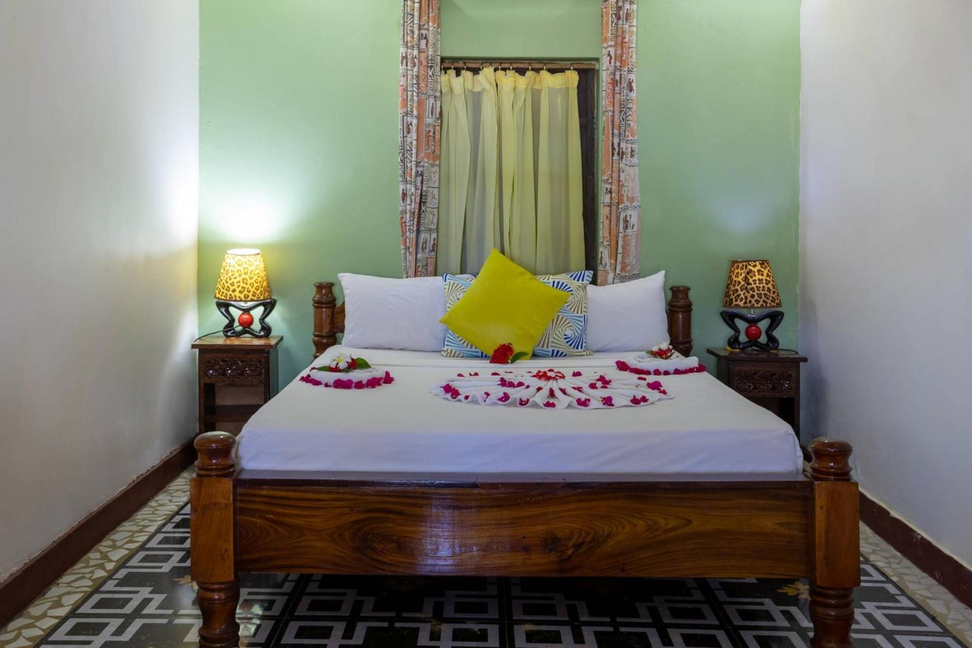 F-zeen Boutique Zanzibar * Uroa