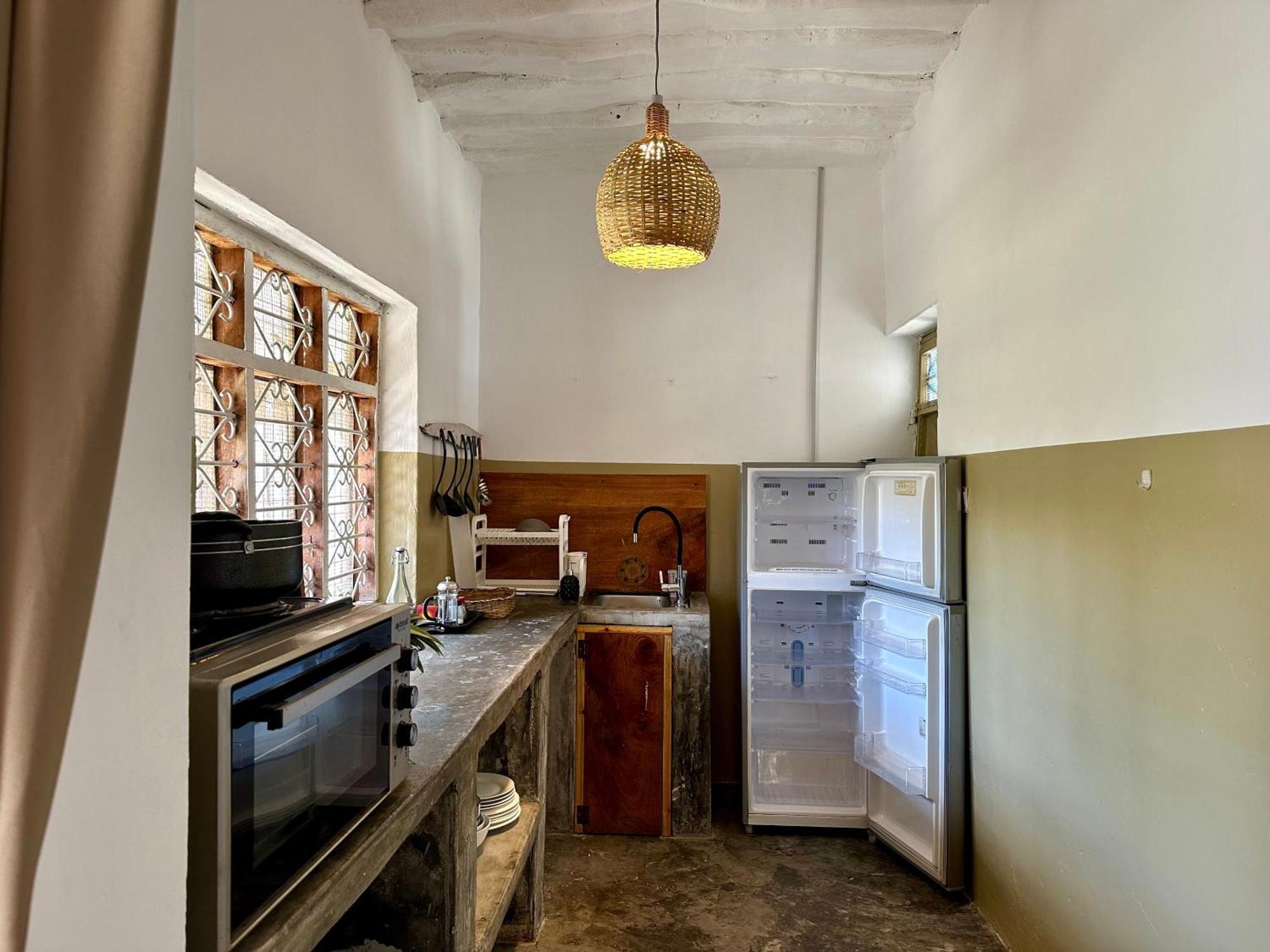 Mlango House Ii Bed & Breakfast Paje