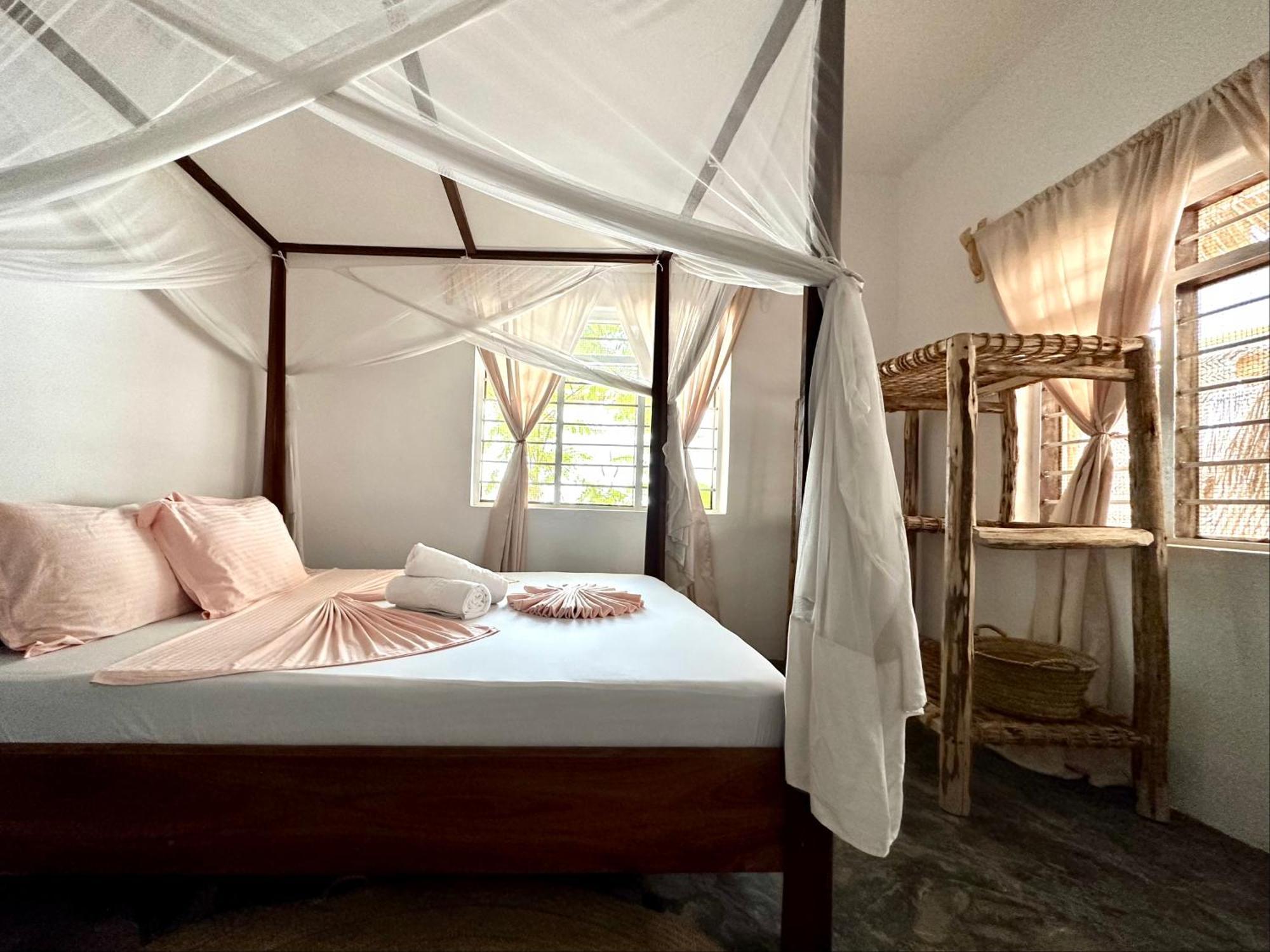 Mlango House Ii Bed & Breakfast *
