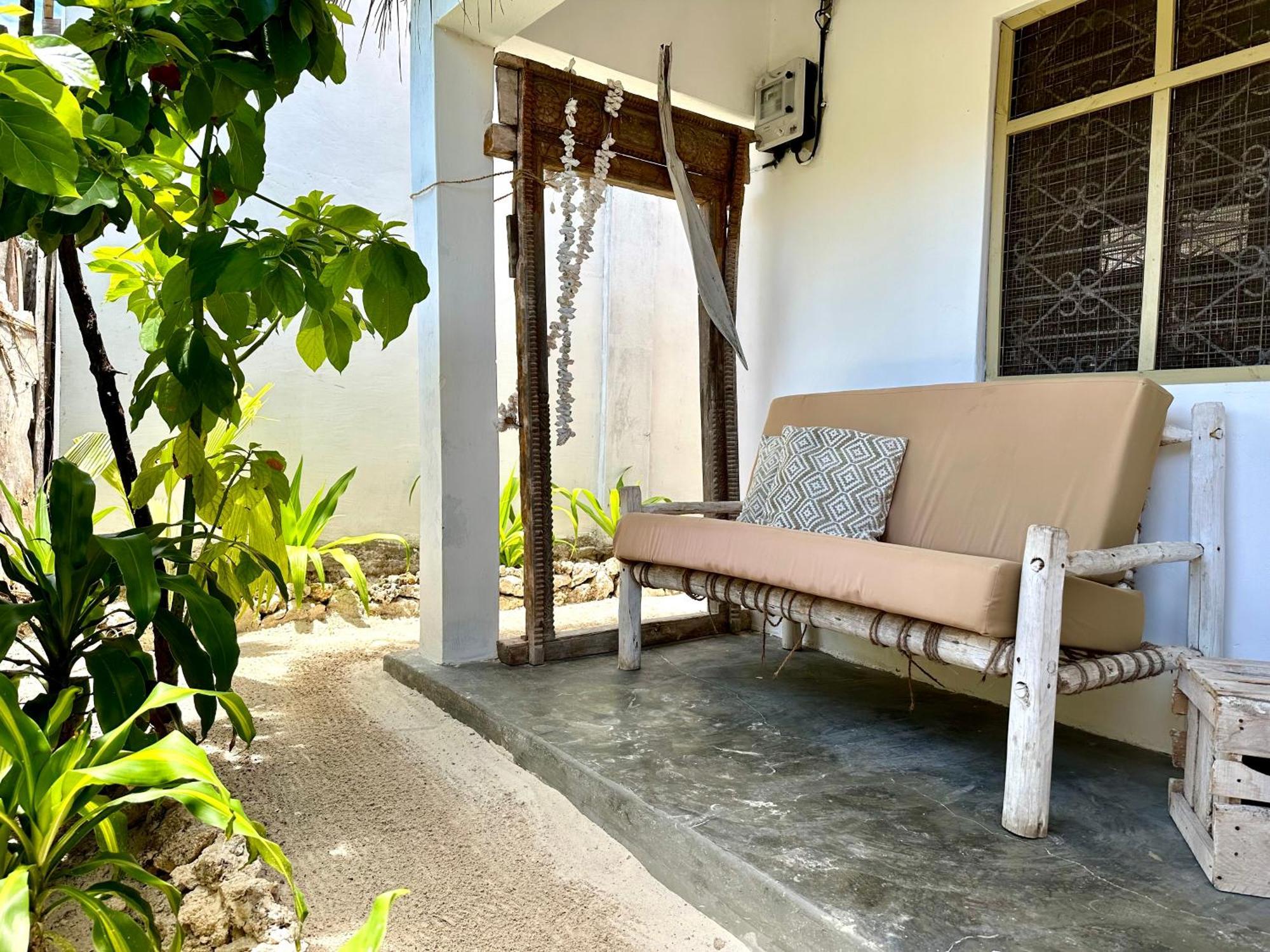 Bed & Breakfast Mlango House Ii