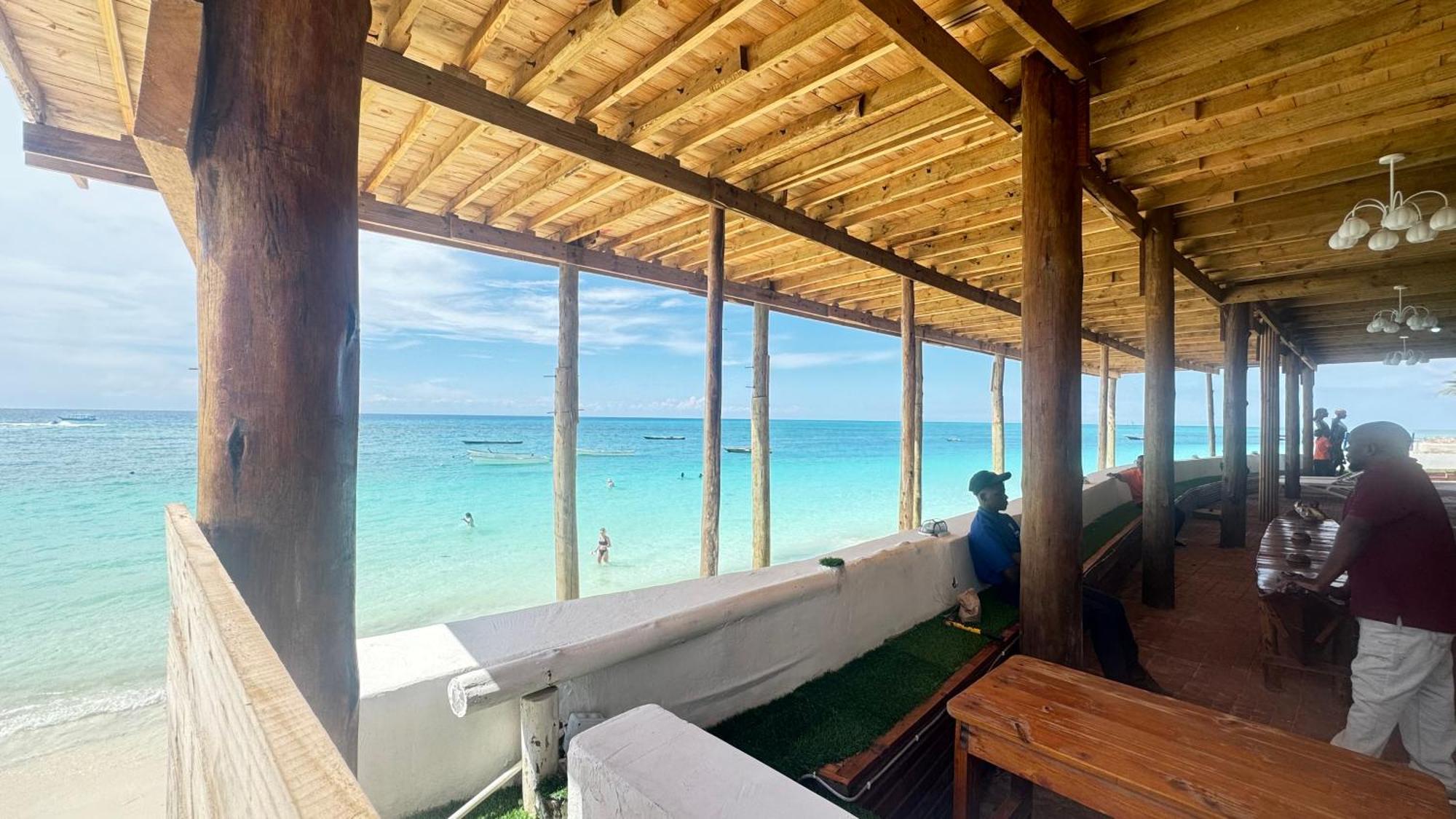Hotel Blue Tides