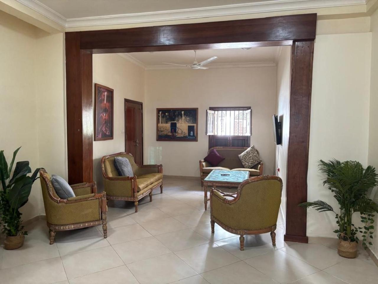 Aziza Apartment *