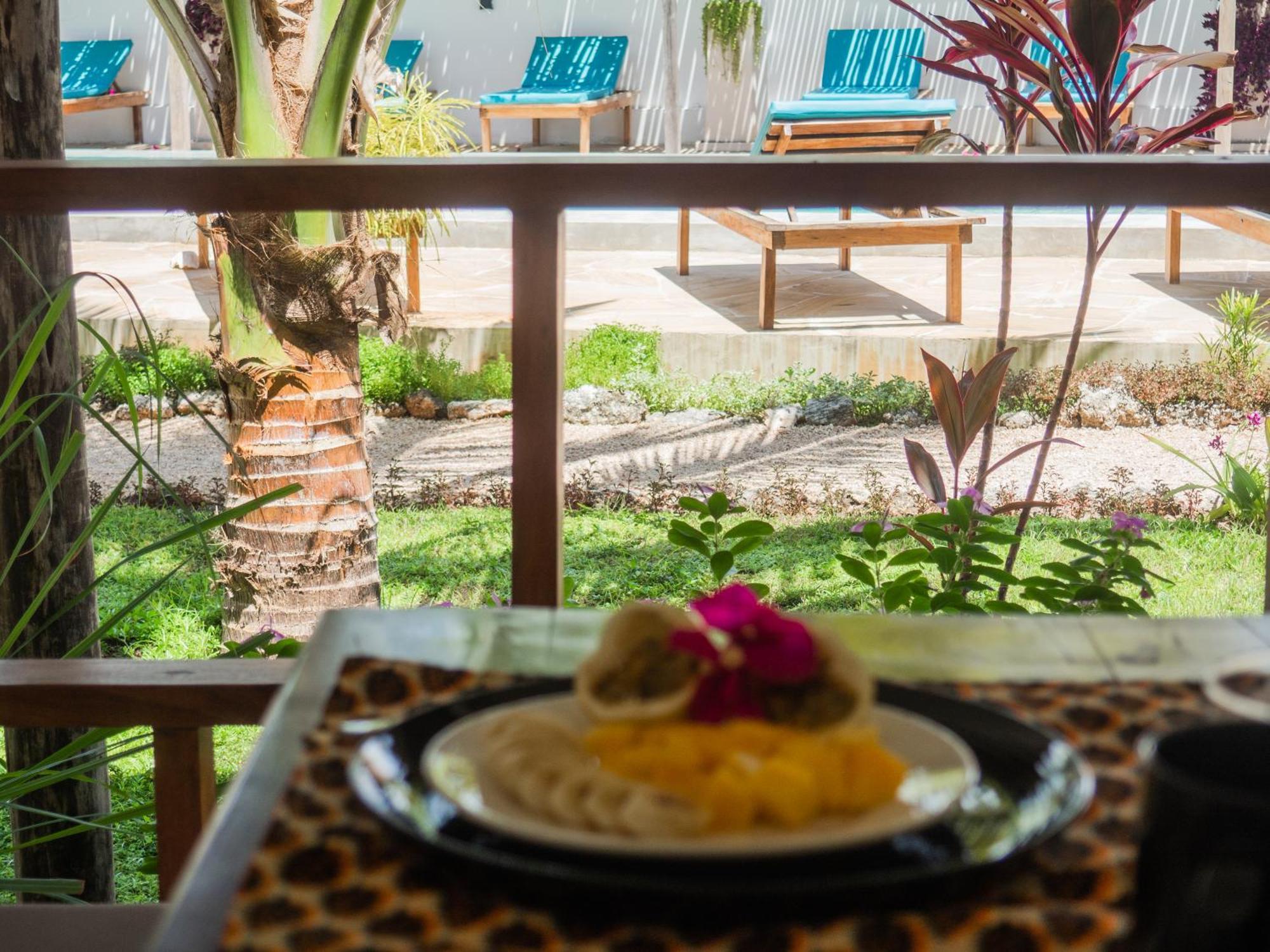Pingwe Beach Apartments * Pingwe