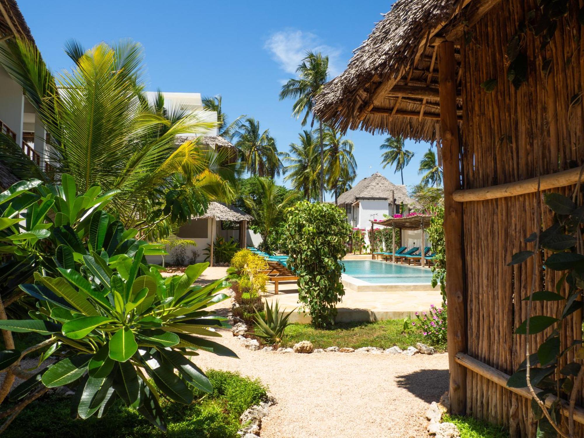 Pingwe Beach Apartments Aparthotel Pingwe