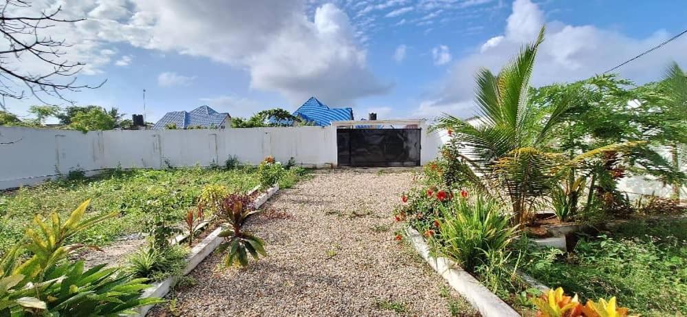 Villa Three Bed *
