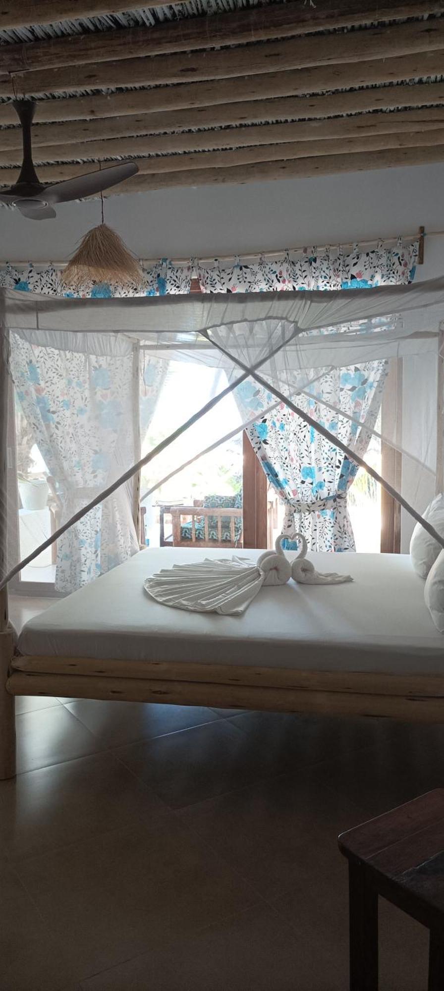 Amka House Holiday home *