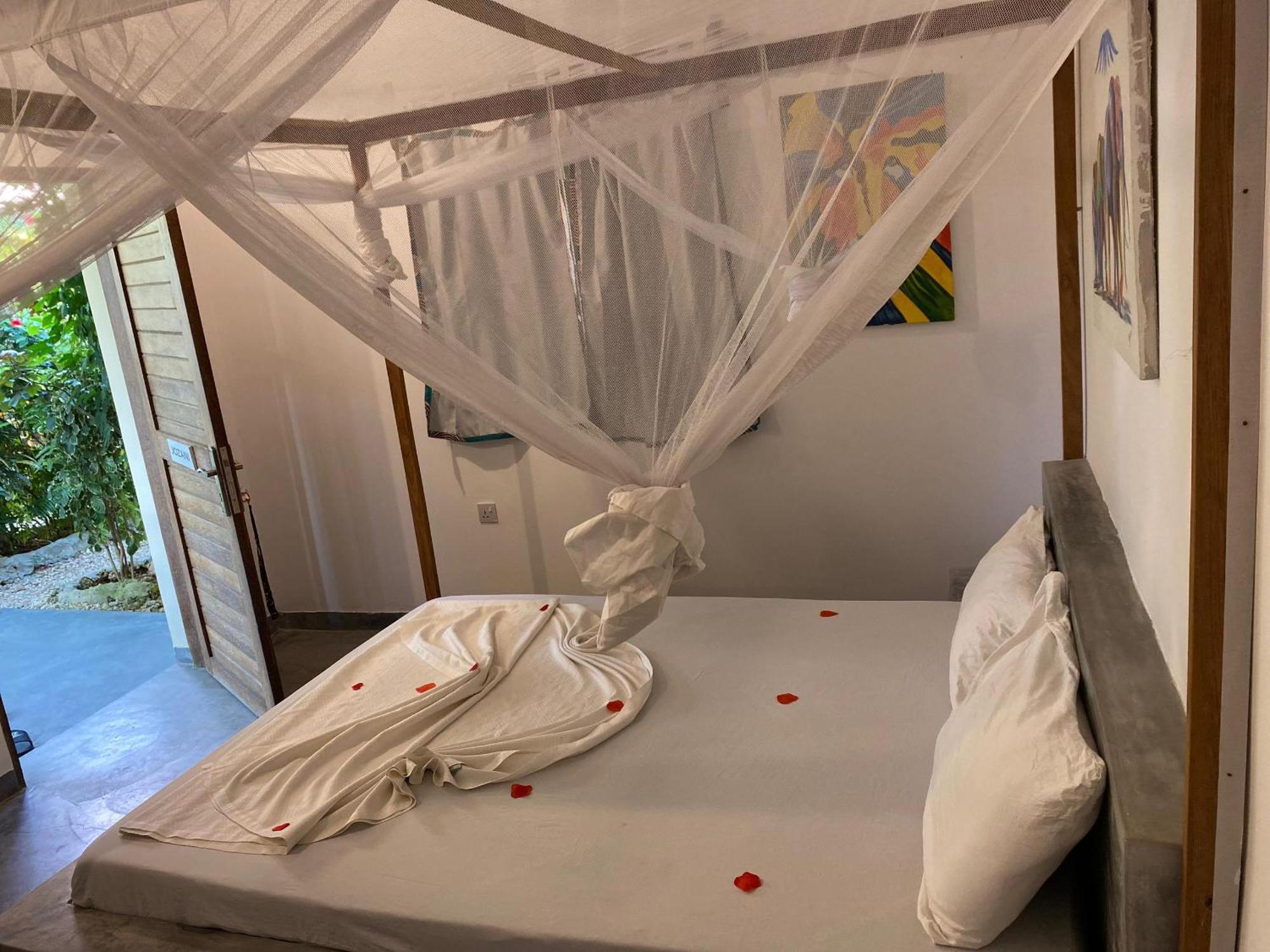 Shamba Village Hotel 5*