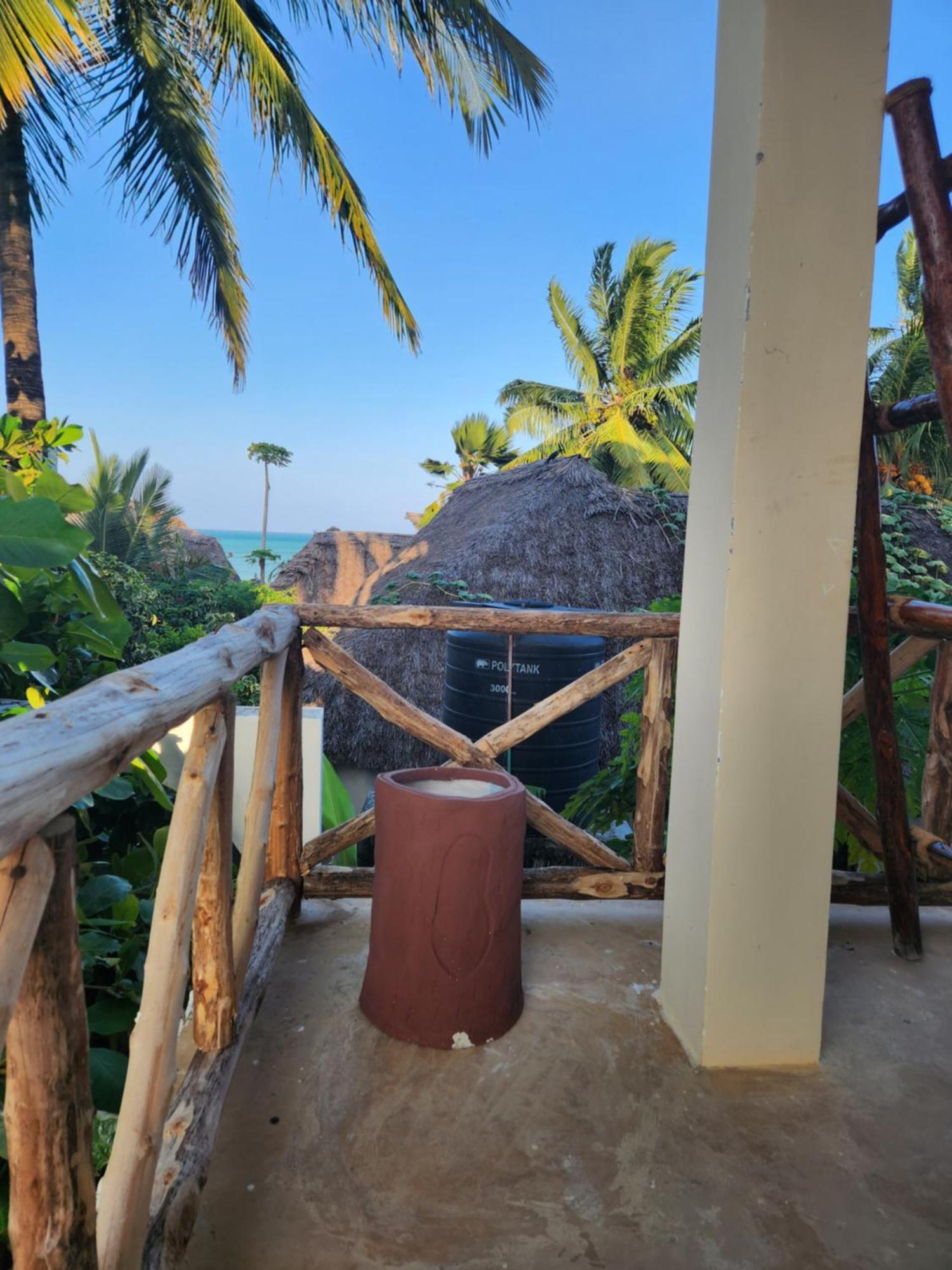 Hotel Two Palms
