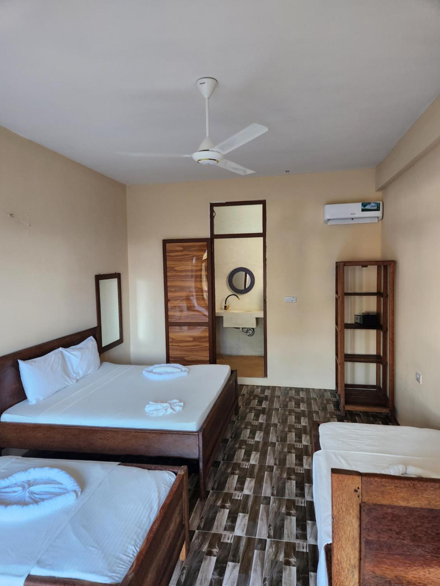 Hotel Two Palms