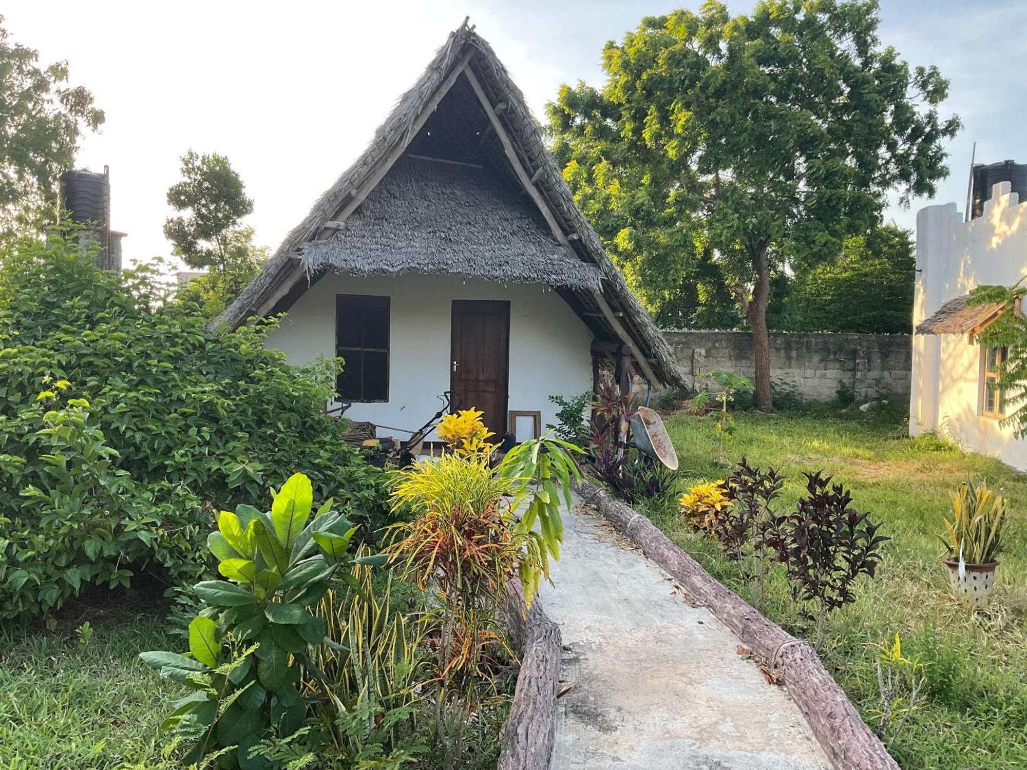Zanzi Rest Hotel Nungwi