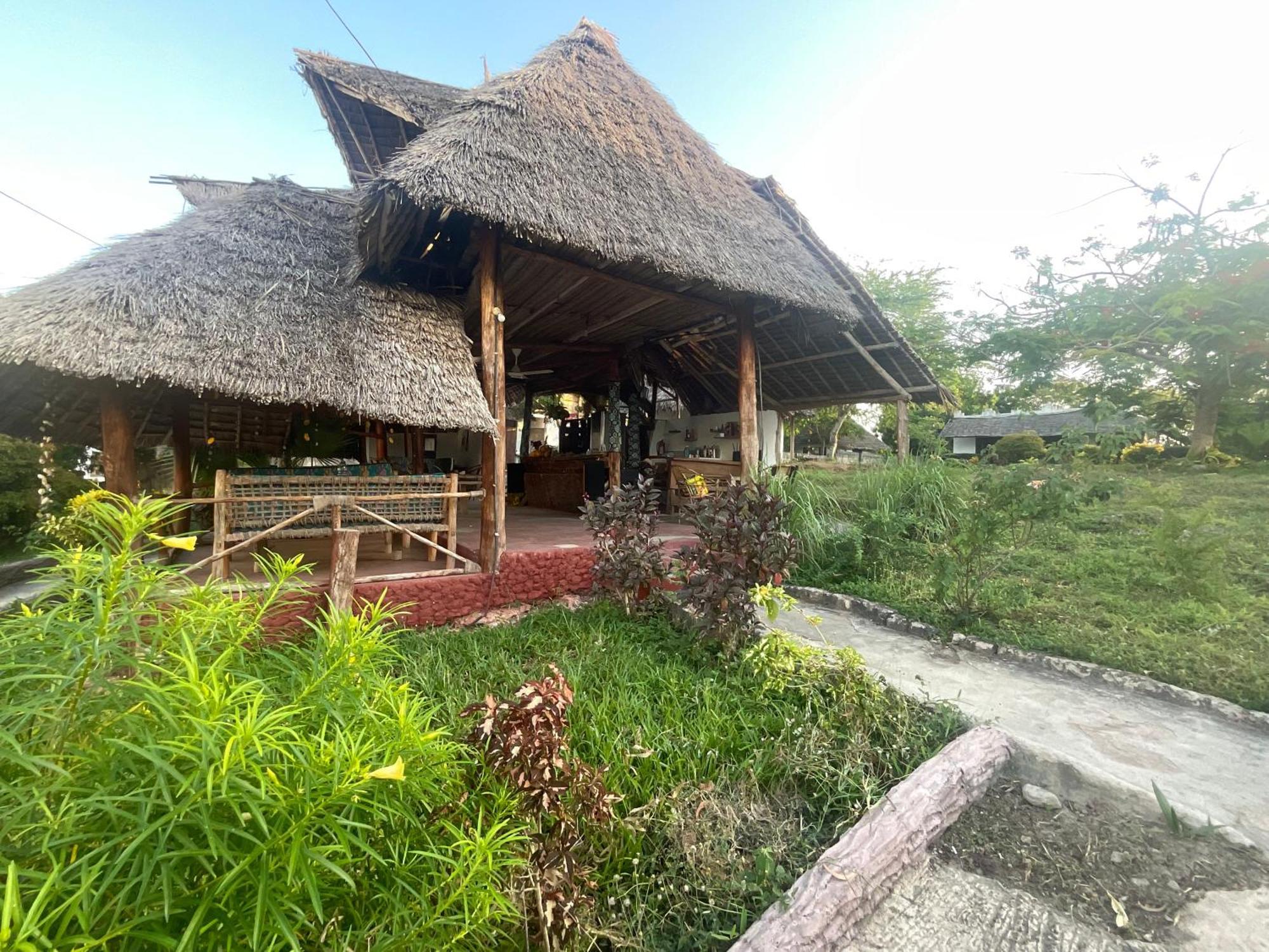 Zanzi Rest Hotel Nungwi