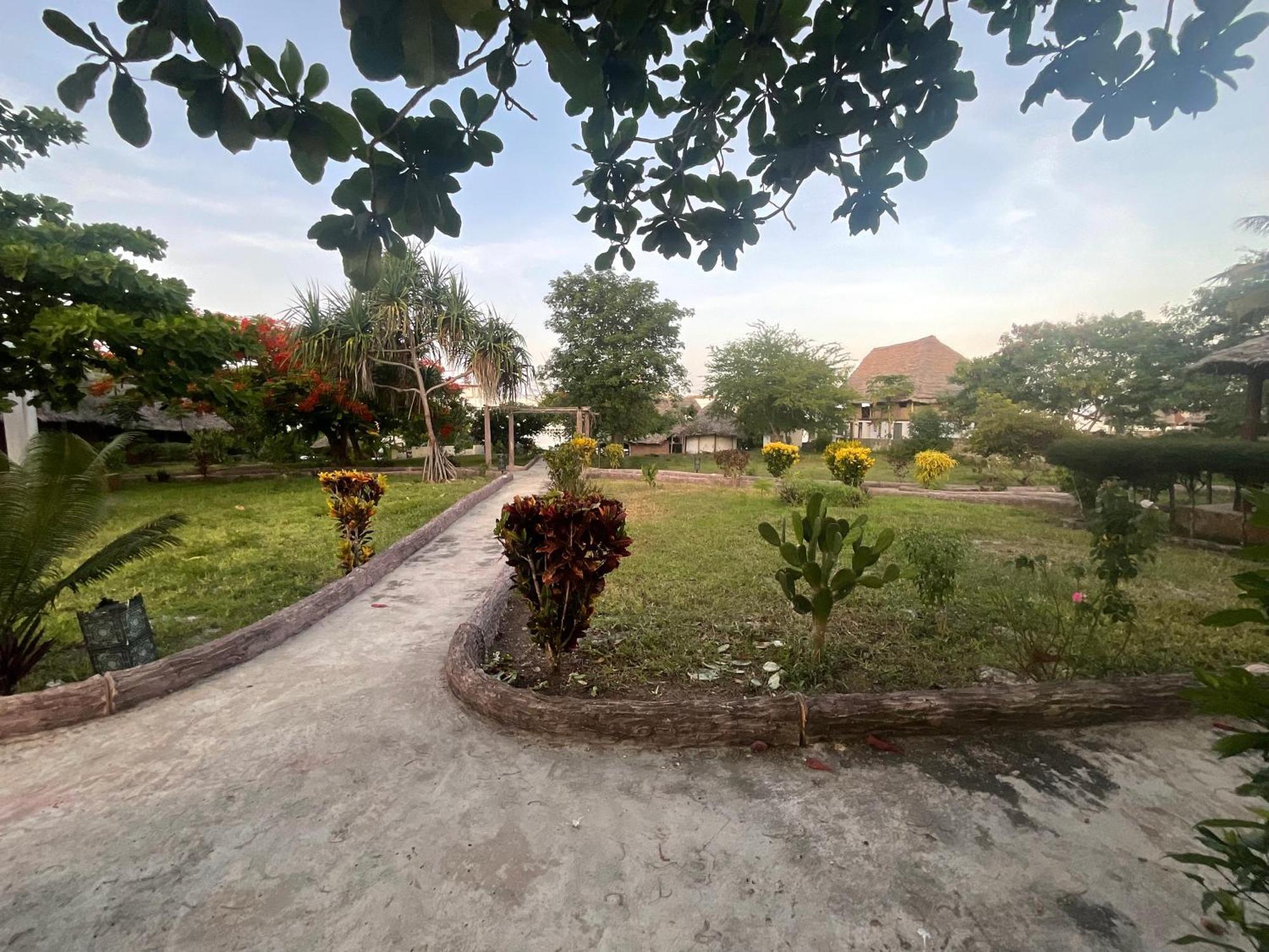 Hotel Zanzi Rest Nungwi