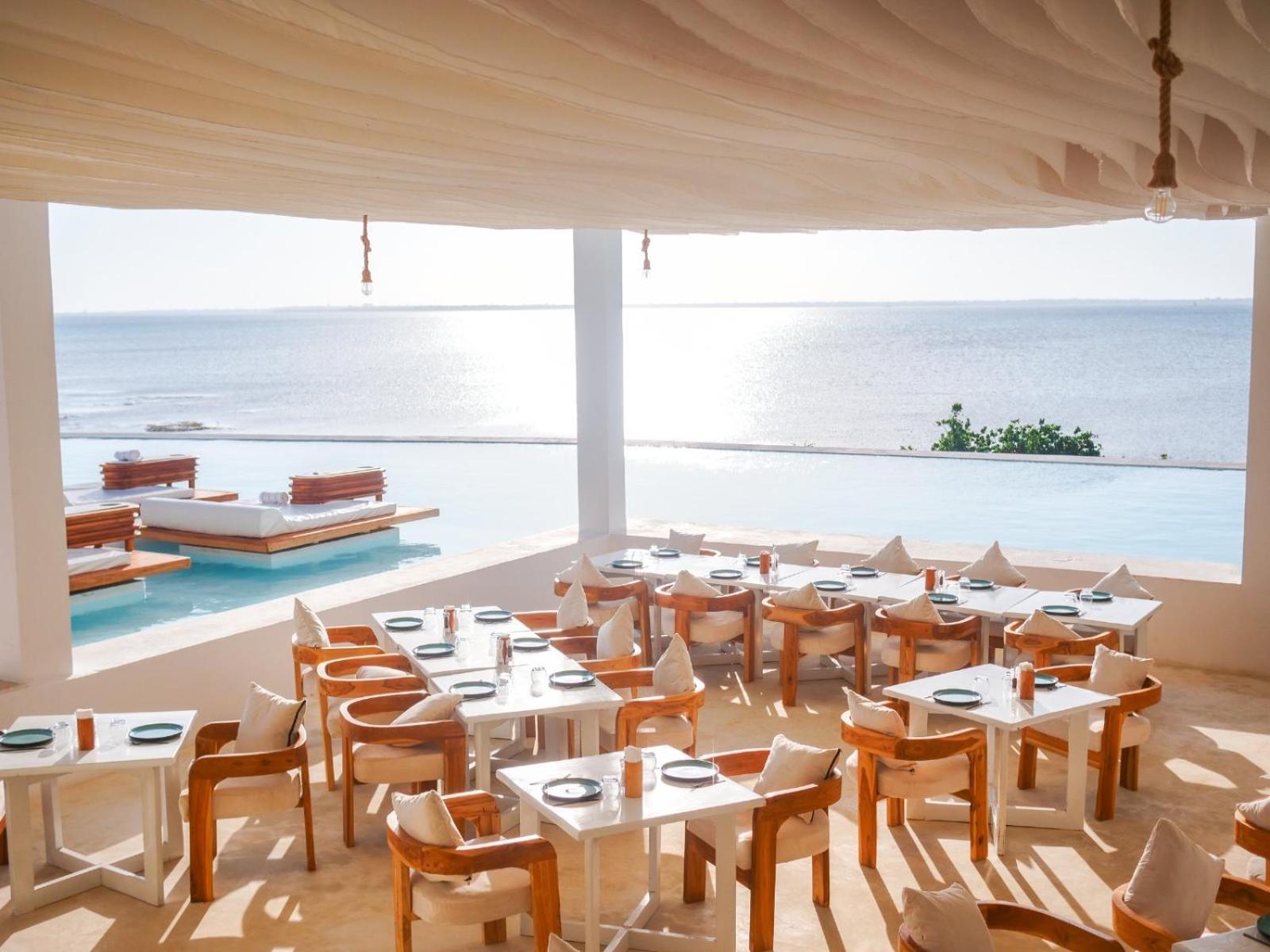 Le Saint Tropez Kidoti