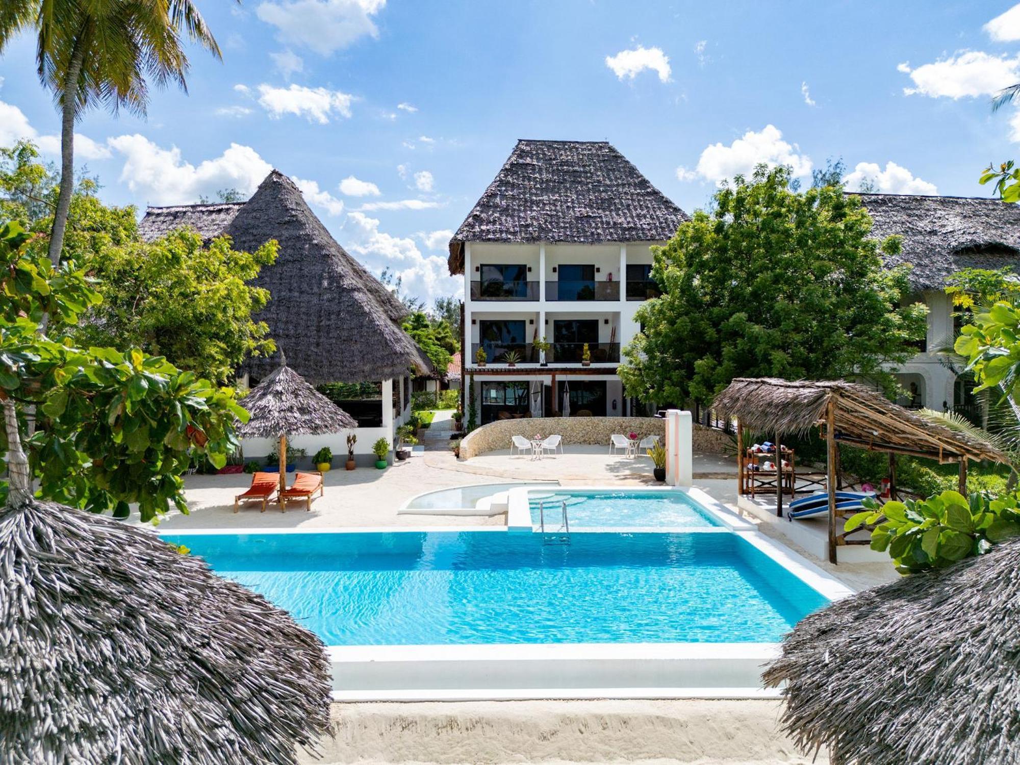 Resort Manolo Uroa