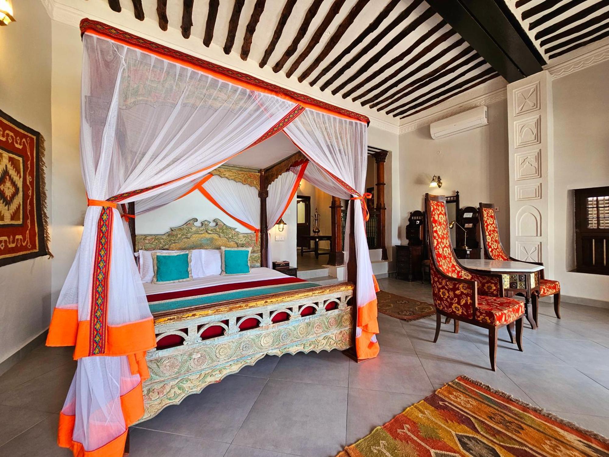 Mizingani Seafront 4*