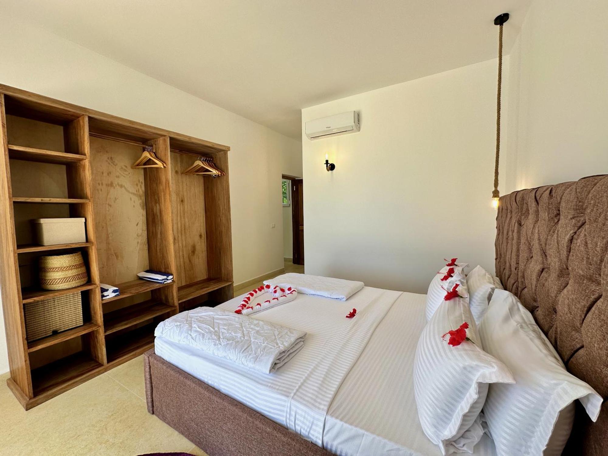 Beachfront Alma With Private Pool Zanzibarhouses * Kiwengwa (Zanzibar)