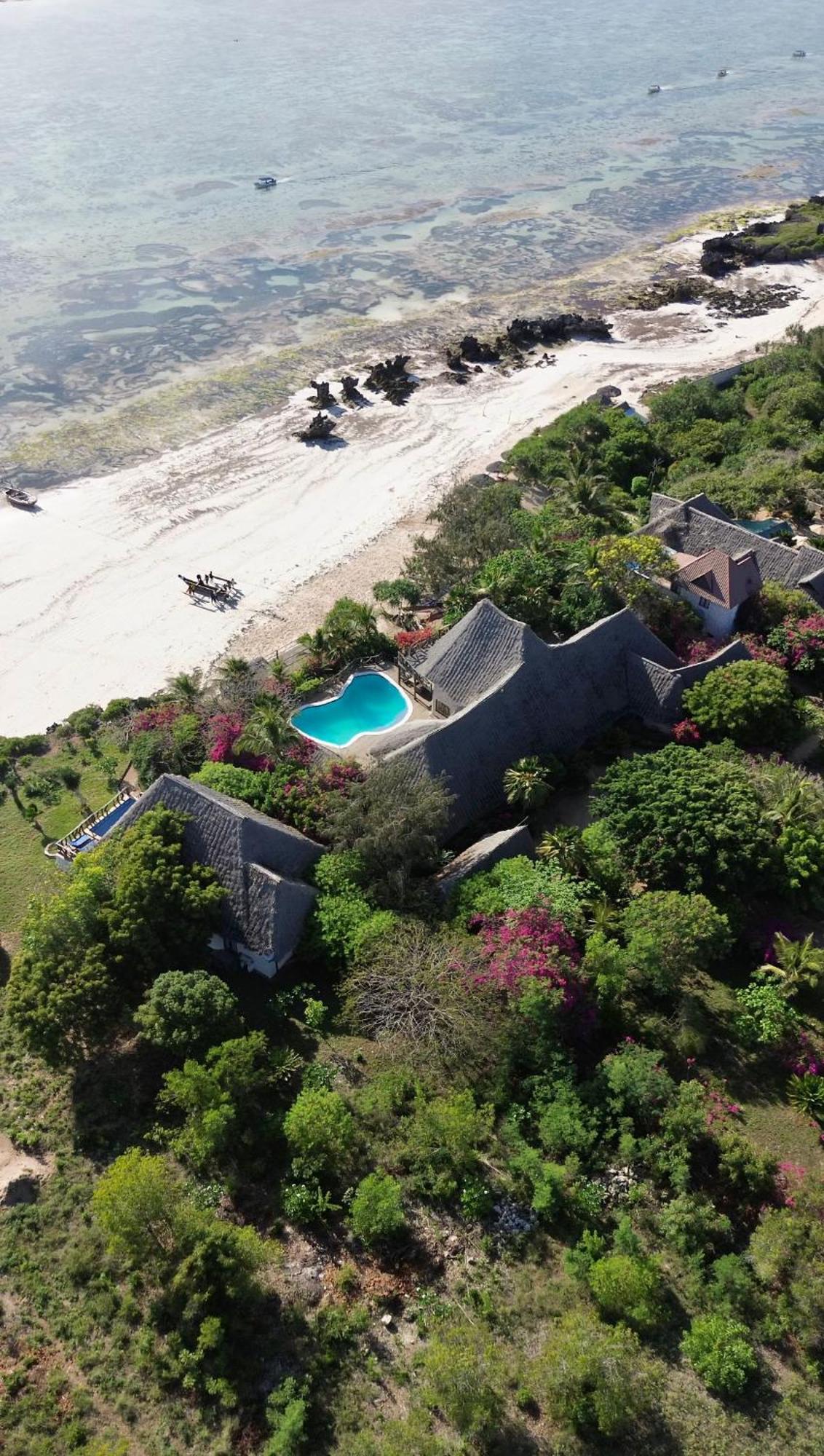 Zi Main House *