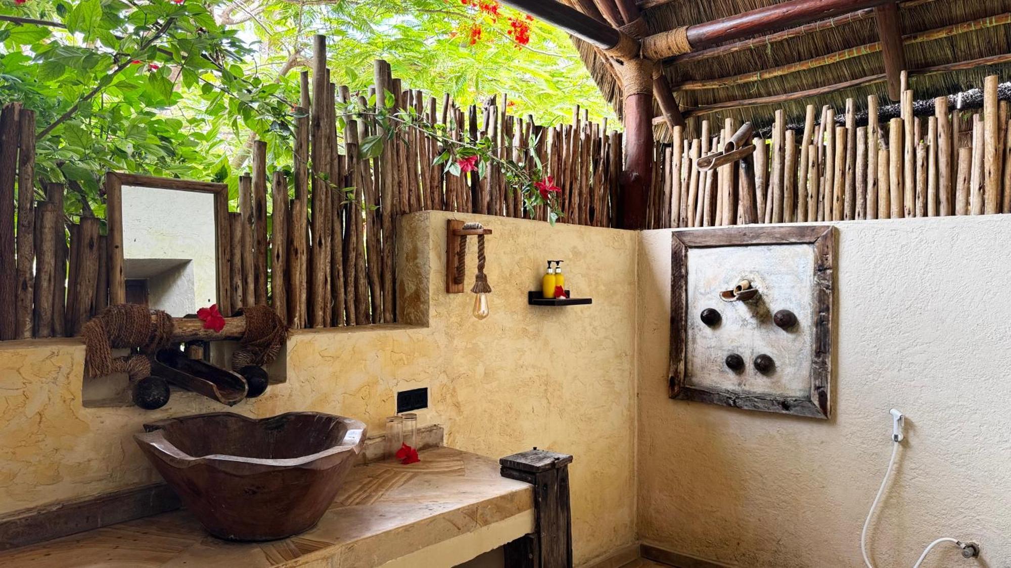 The Nest Tropical Oasis * Paje