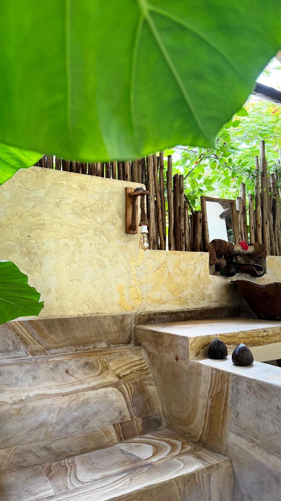 Villa The Nest Tropical Oasis *