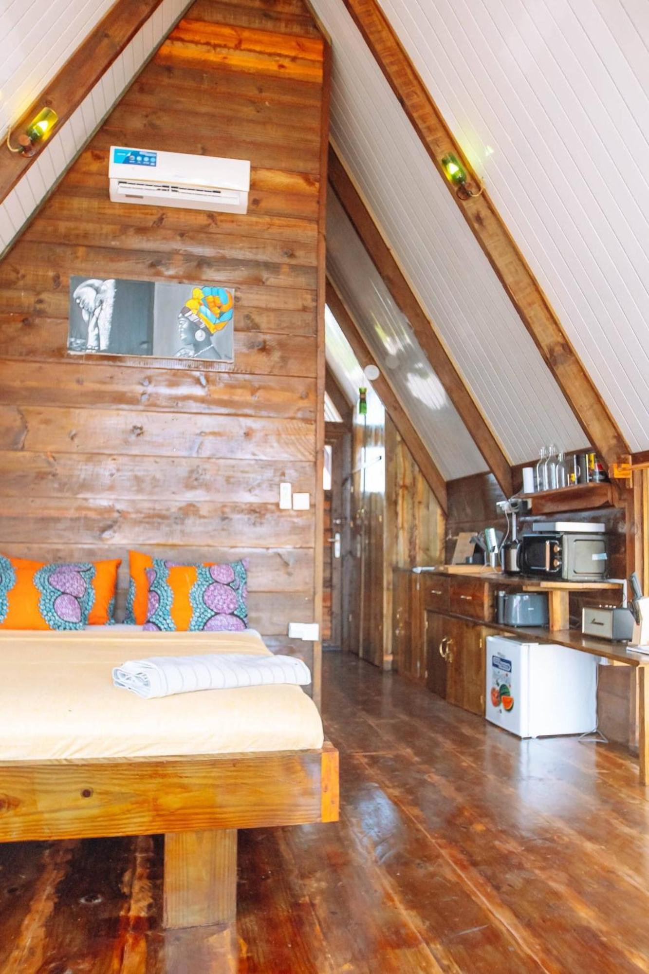 Serene A-frame In Nungwi, Tanzania - Private Garden Oasis Holiday home *
