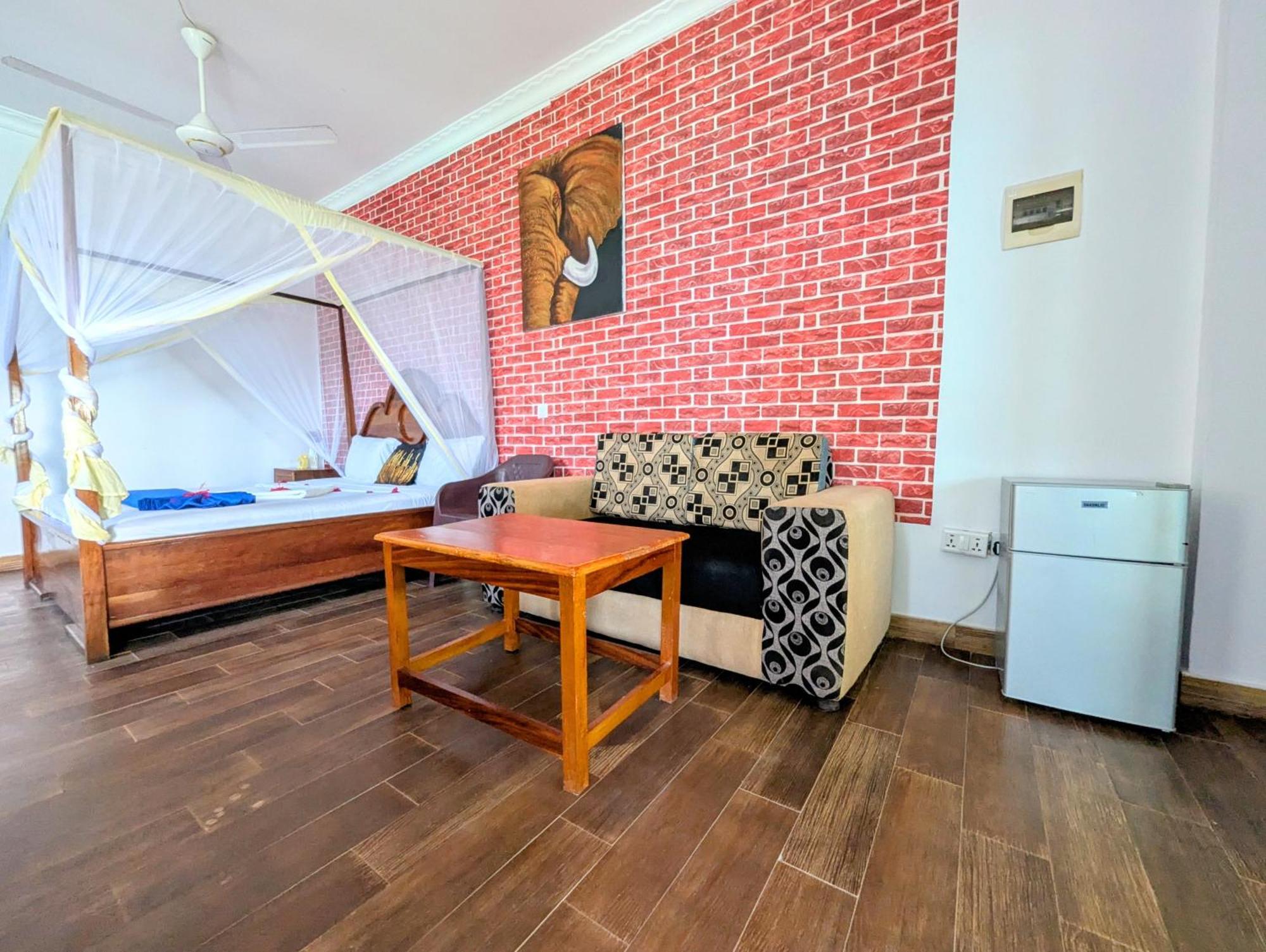 Blue Tides Hotel Nungwi