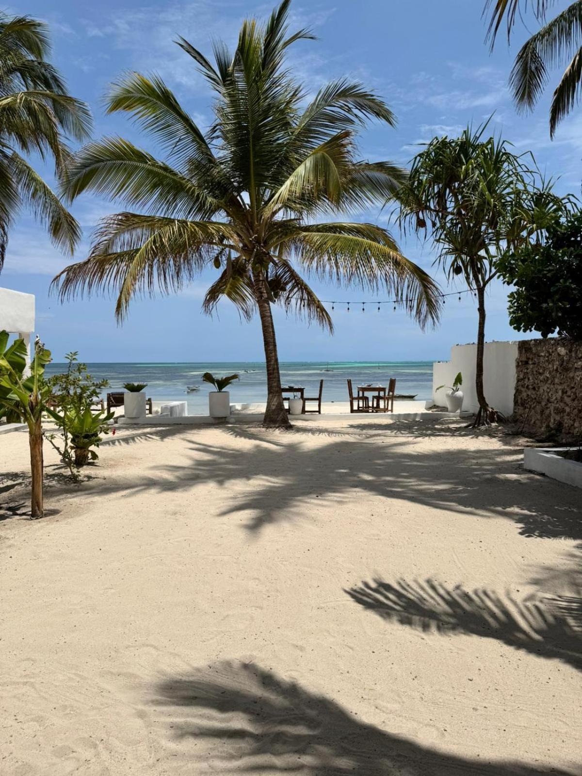 Mango House 3*