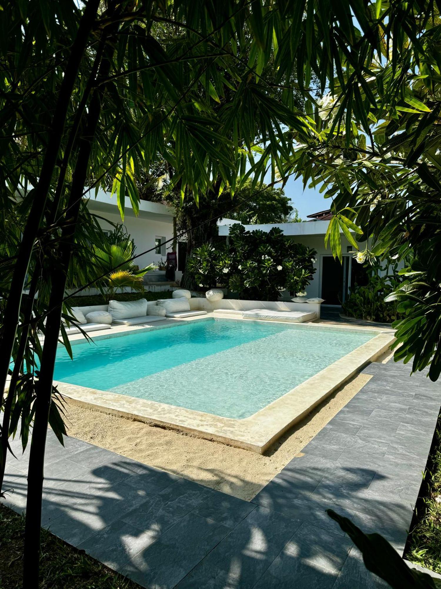 La Base Bed & Breakfast *