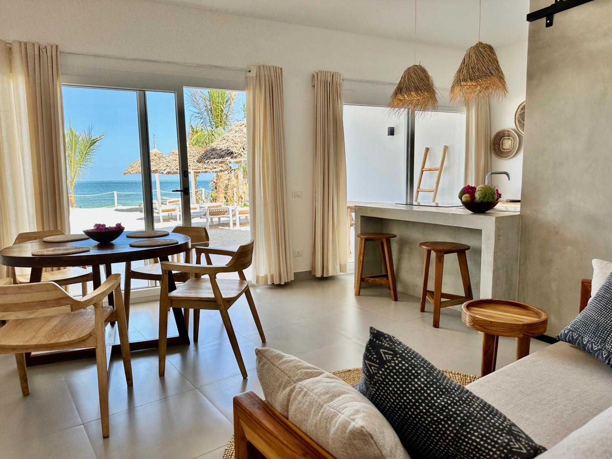 Beachfront With Private Pool *